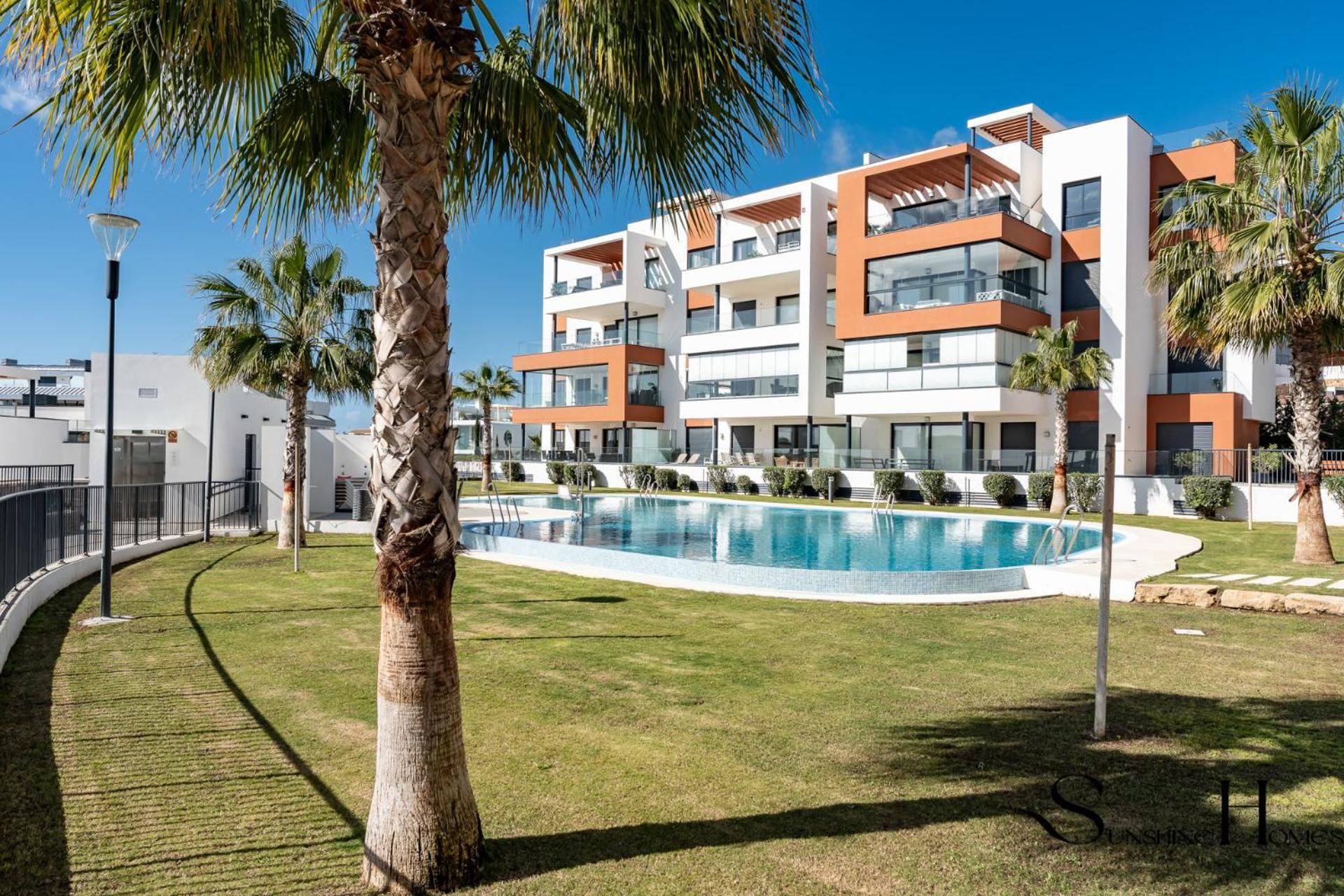 Luxury Escape With Pools, Gym & Sauna * Fuengirola