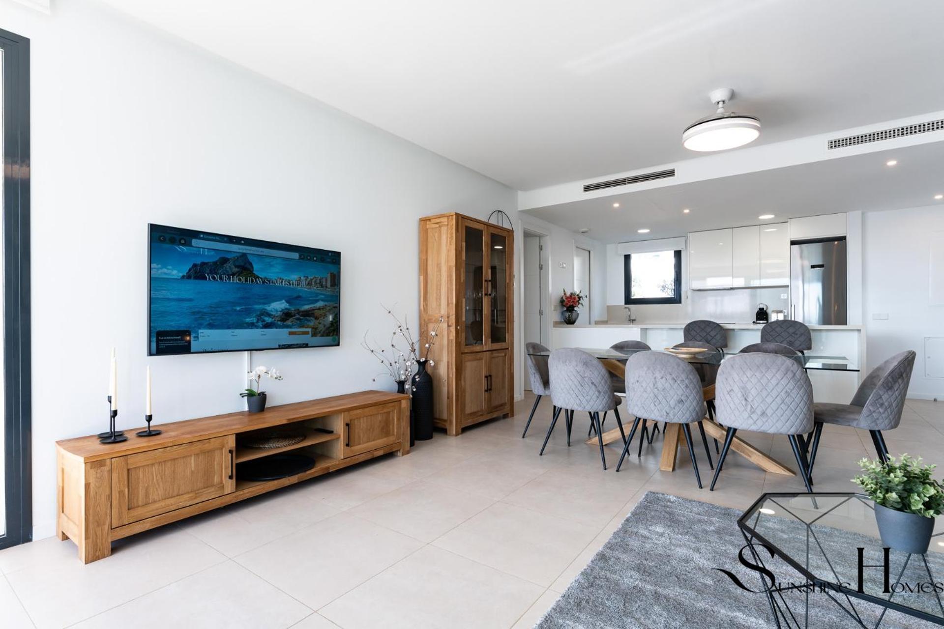 Luxury Escape With Pools, Gym & Sauna Apartment *