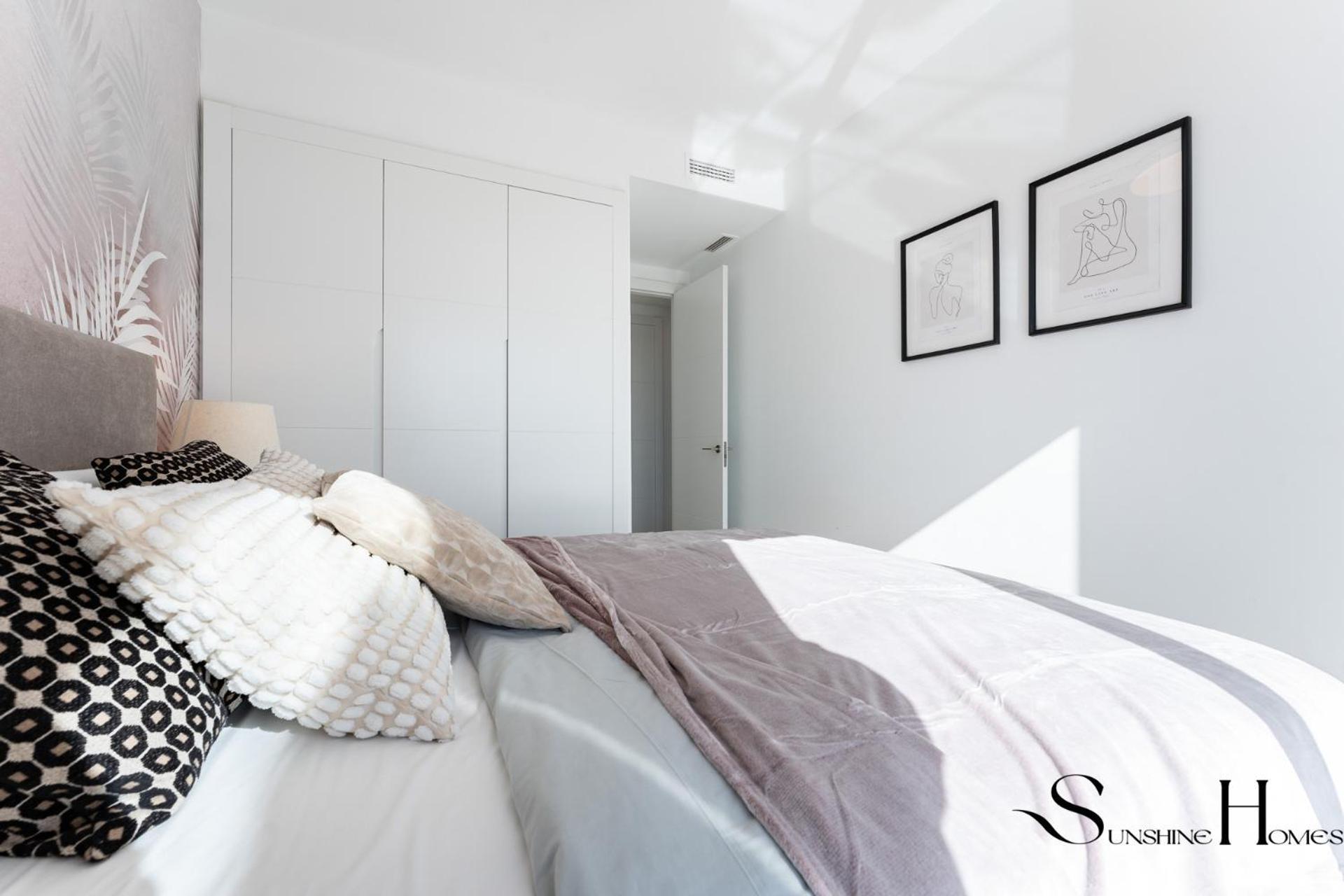 Apartment Luxury Escape With Pools, Gym & Sauna