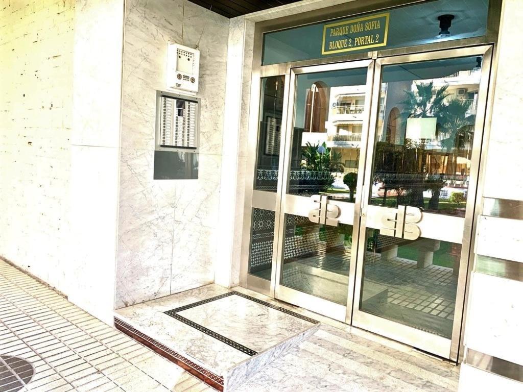 Cosy Beachfront 2bdr Dona Sofia Apartment Fuengirola