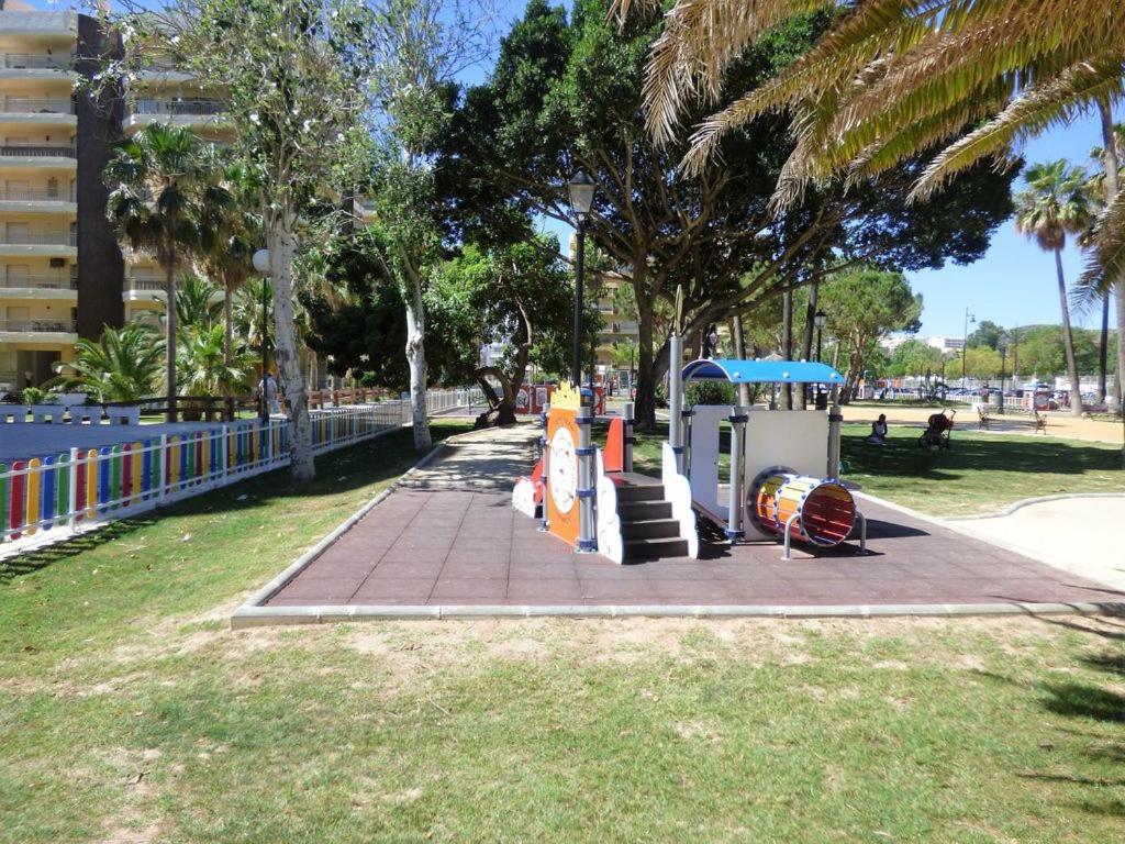 Cosy Beachfront 2bdr Dona Sofia * Fuengirola