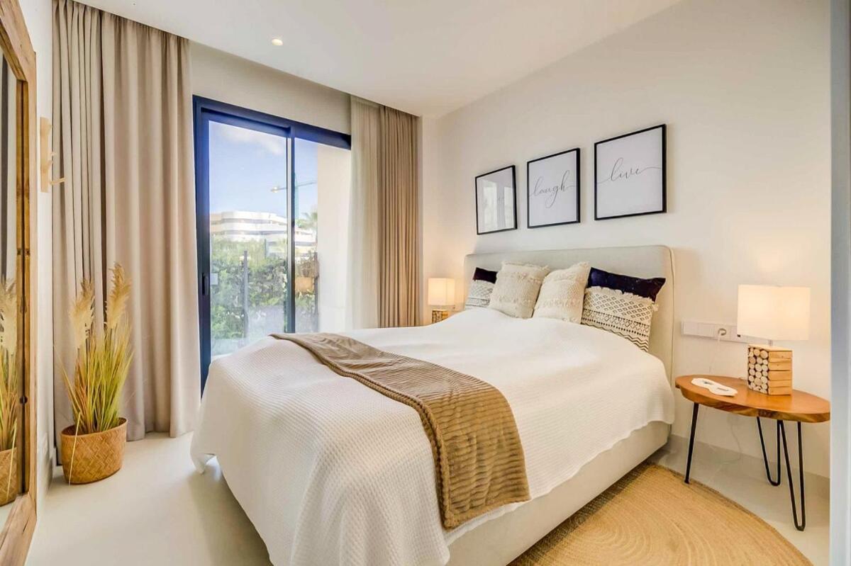 131 - Luxury With Private Pool And Views, El Higueron Apartment *