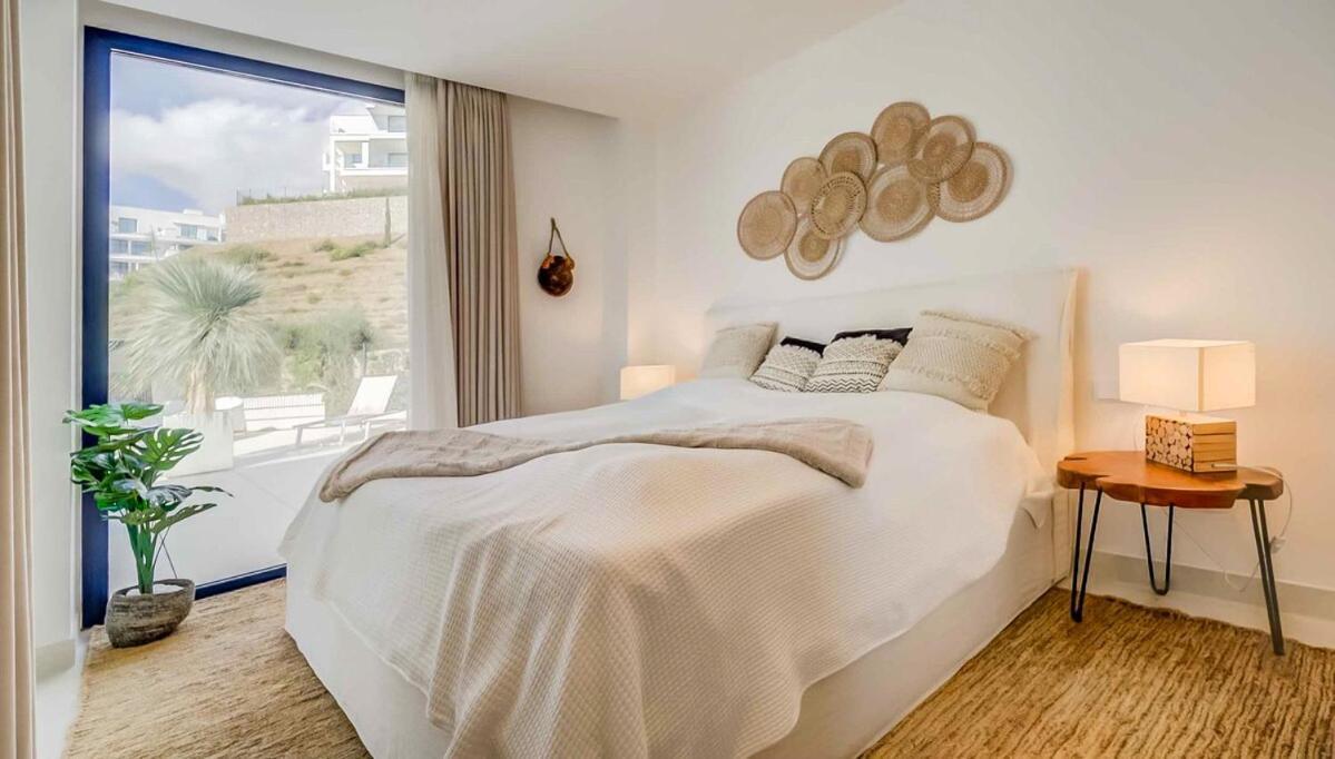 131 - Luxury With Private Pool And Views, El Higueron Fuengirola