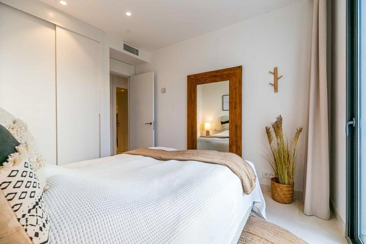 131 - Luxury With Private Pool And Views, El Higueron Apartment *