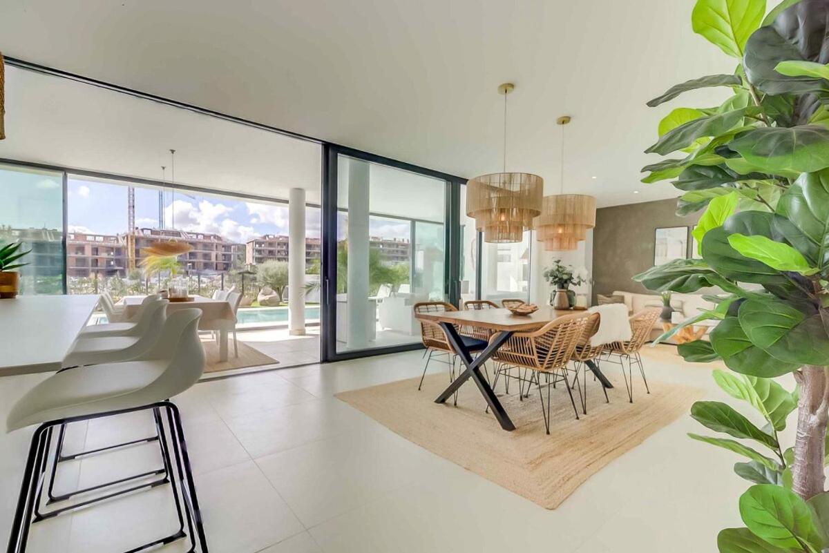 131 - Luxury With Private Pool And Views, El Higueron Fuengirola