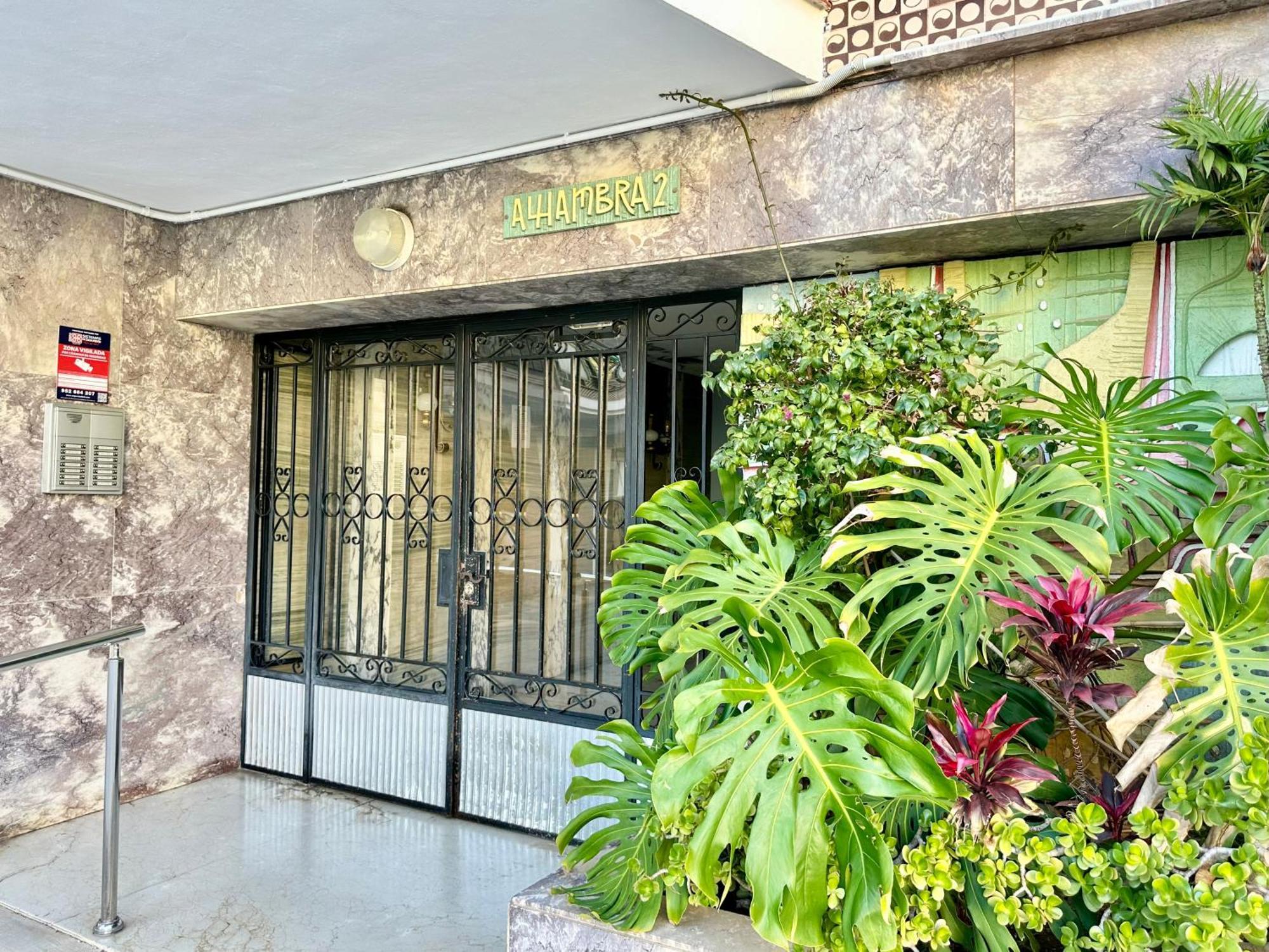 Huoneisto Boliches Malaga - *