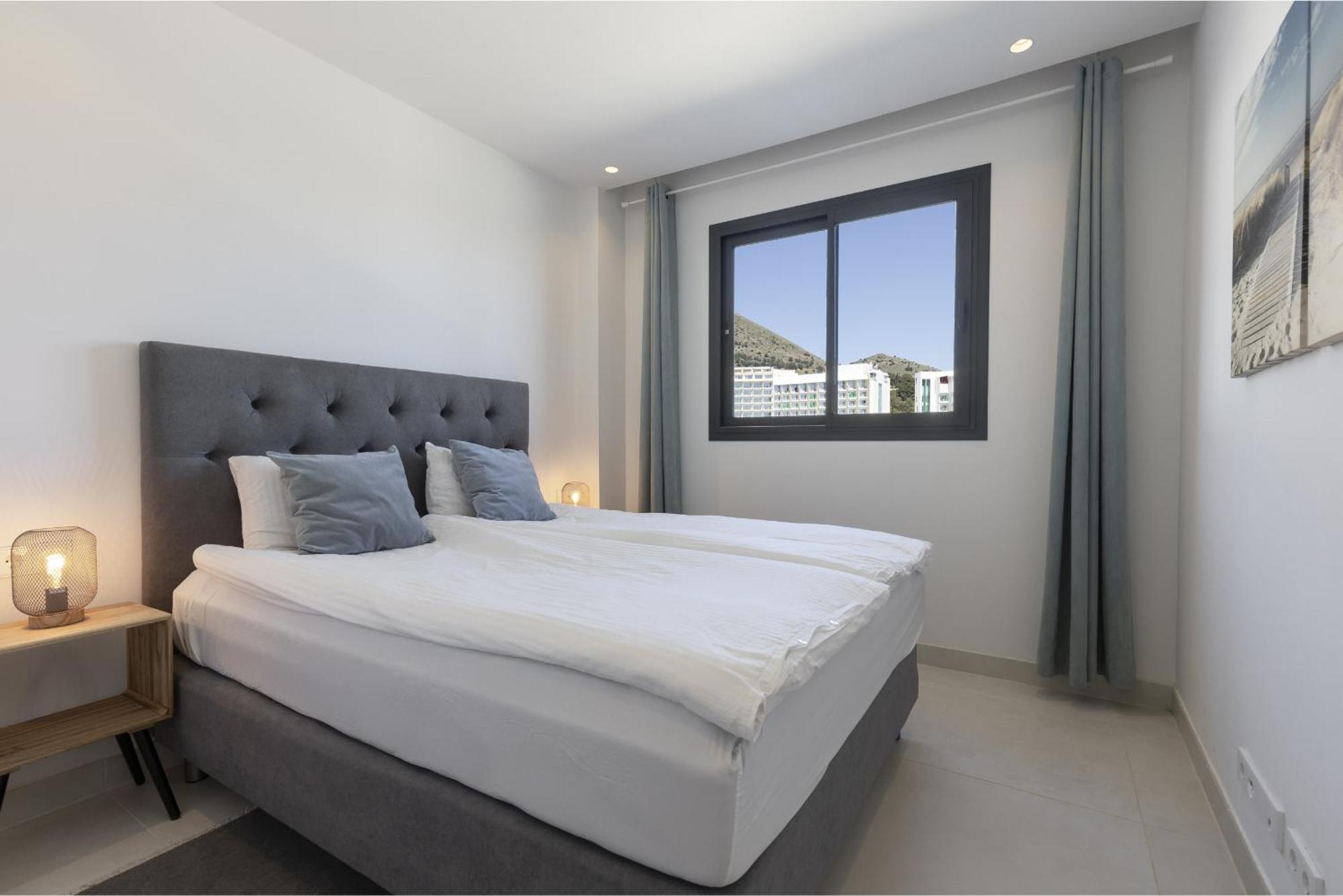 Stylish With Large Terrace In Higueron