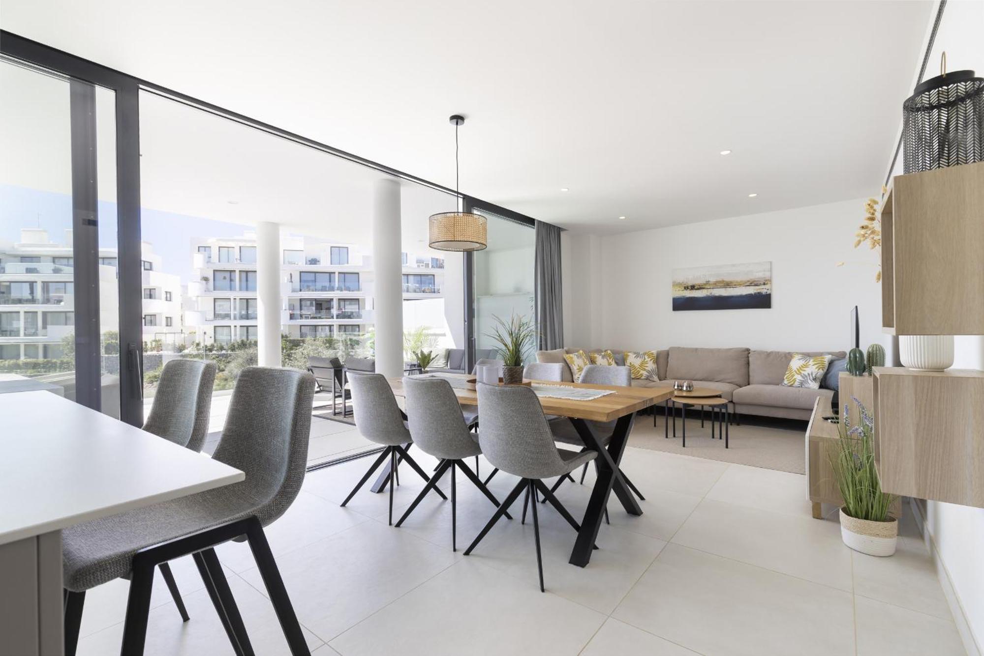 Stylish With Large Terrace In Higueron Apartment Fuengirola