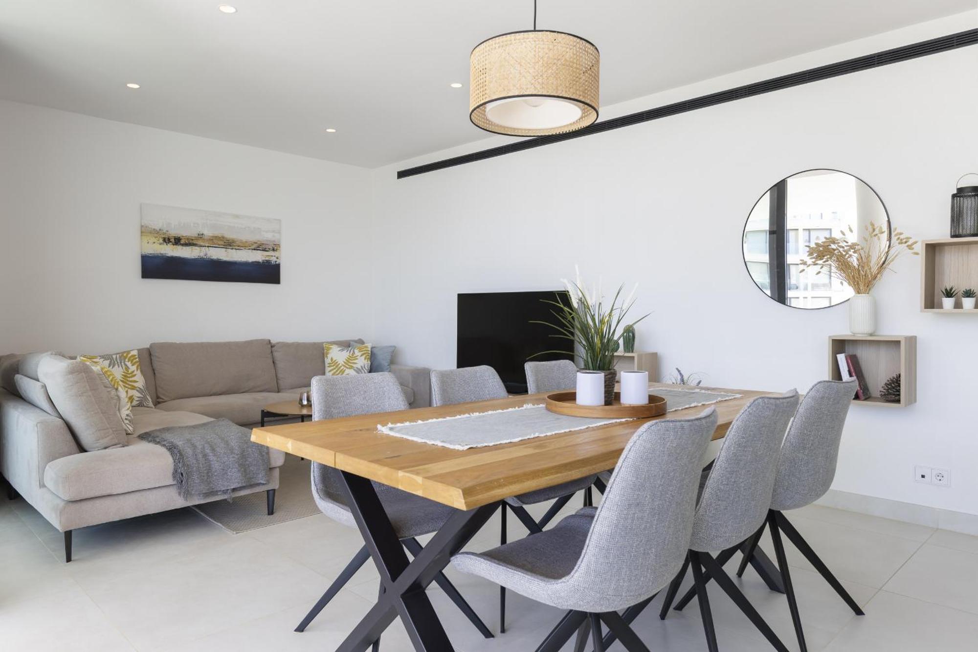 Stylish With Large Terrace In Higueron Fuengirola