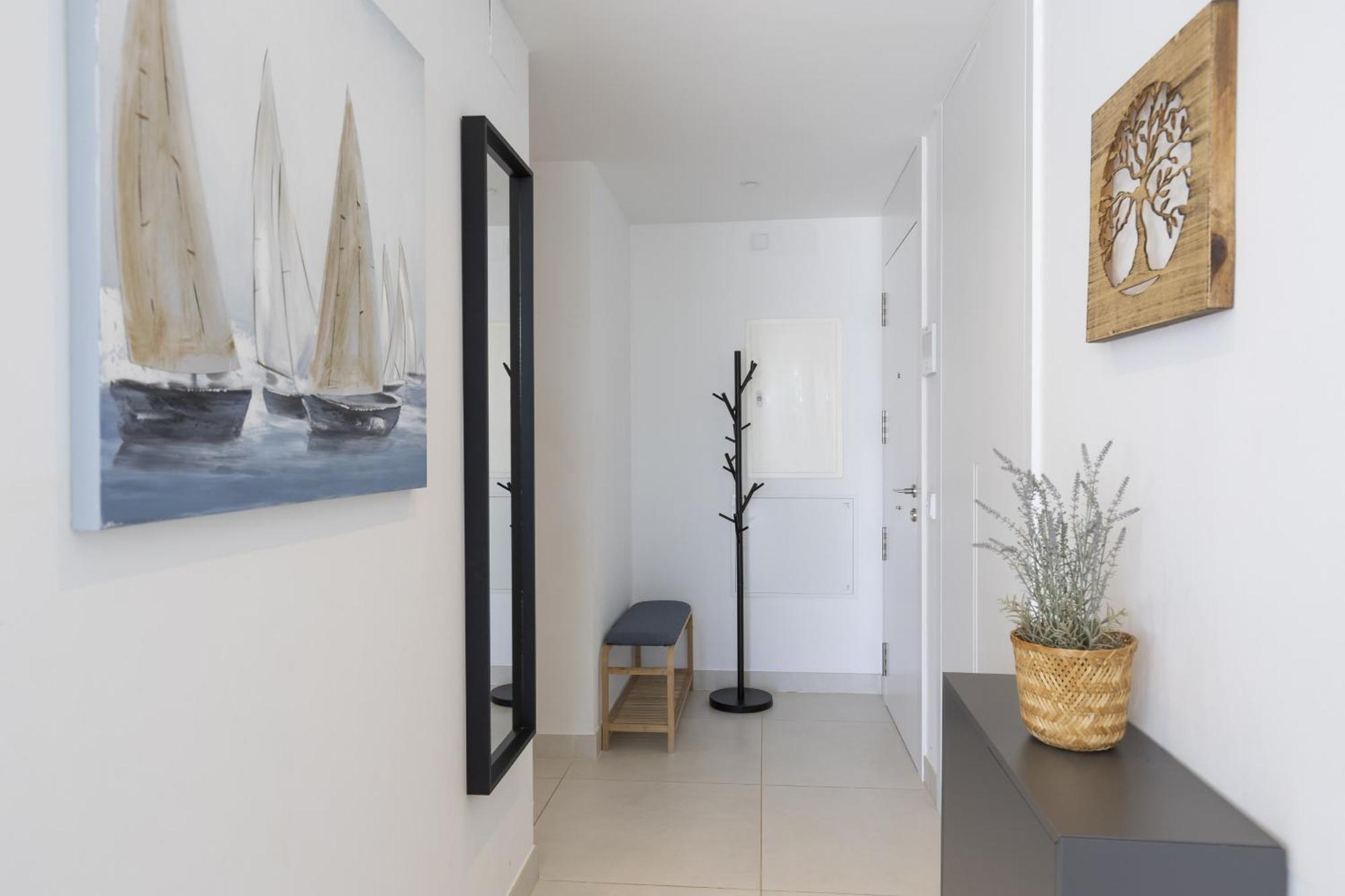 Apartment Stylish With Large Terrace In Higueron