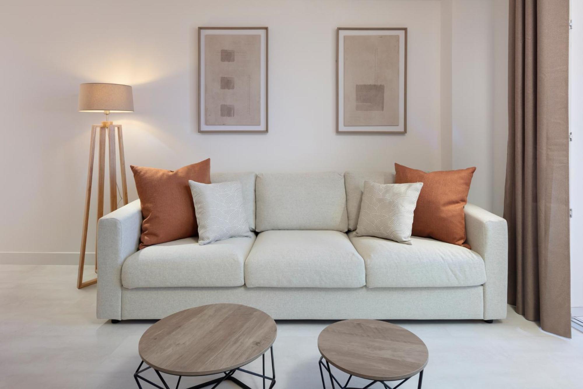 Modern 300m From Appartement