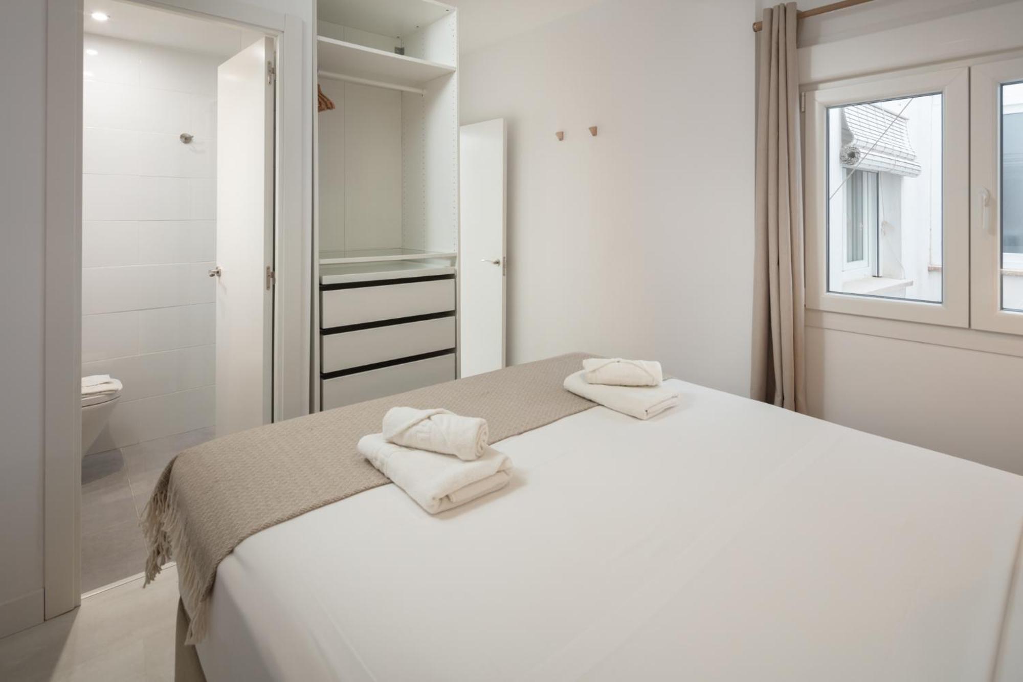 Modern 300m From * Fuengirola