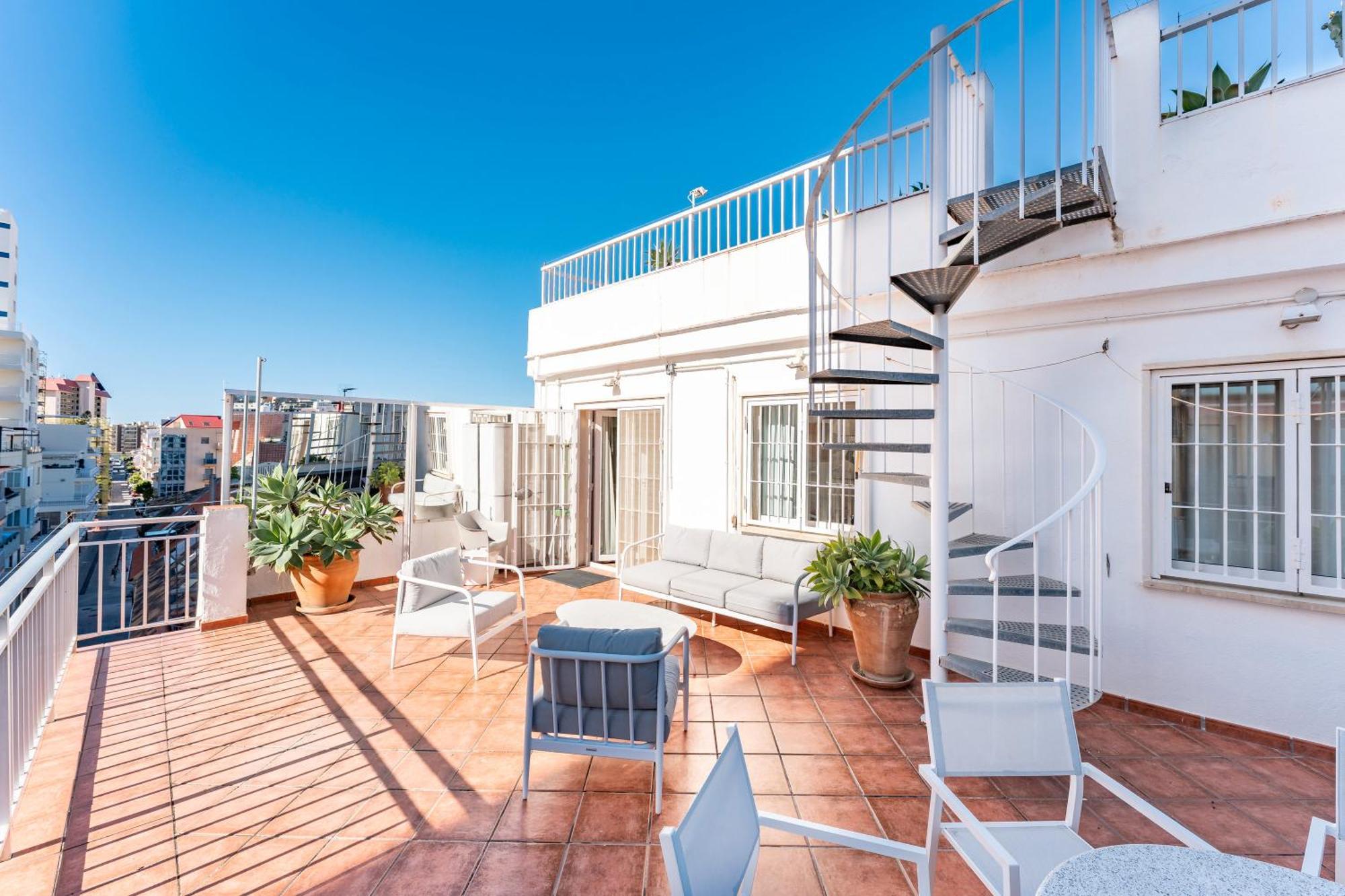 Apartment Penthouse In Old Town
