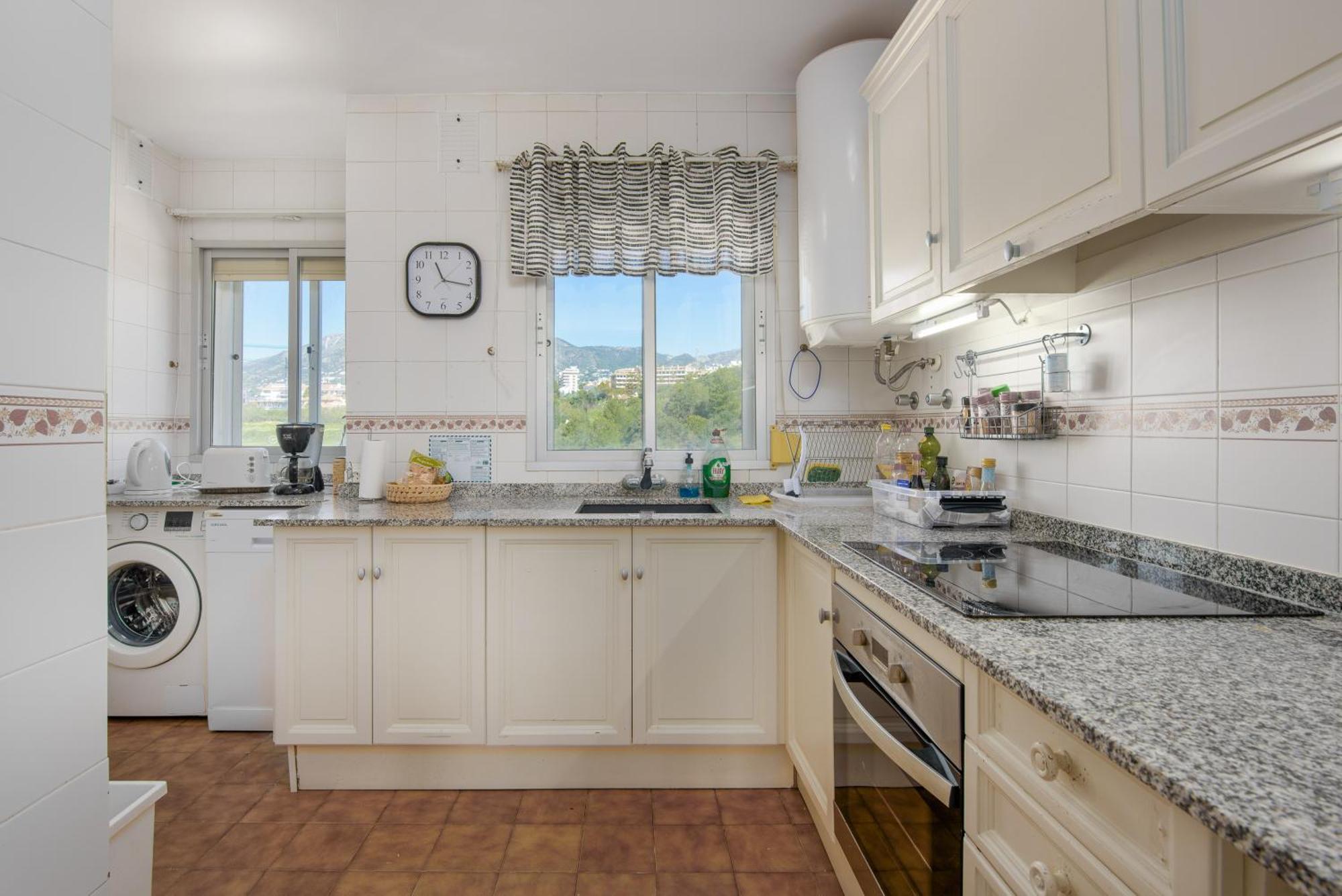 Spacious With Sea Views *