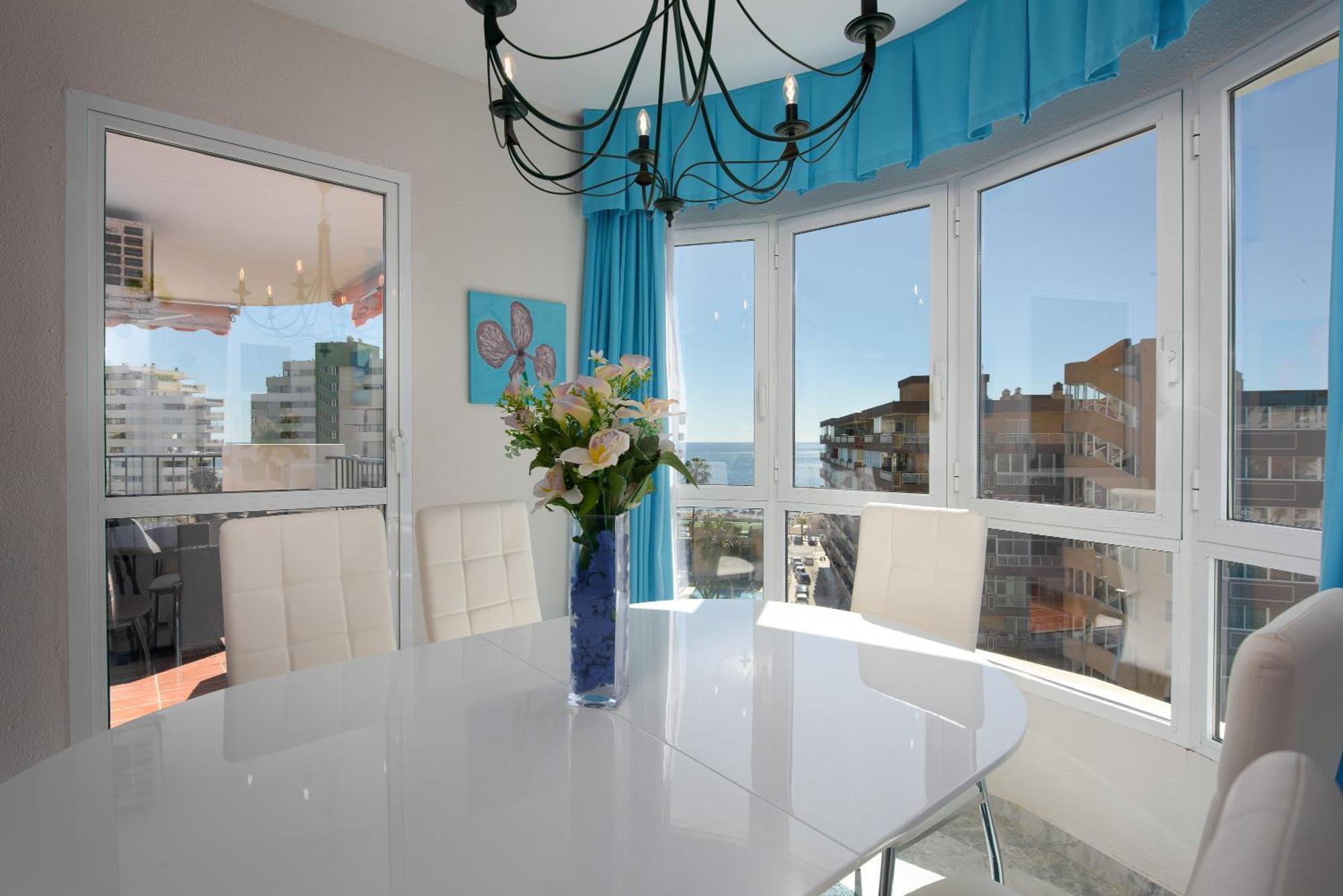 Spacious With Sea Views *