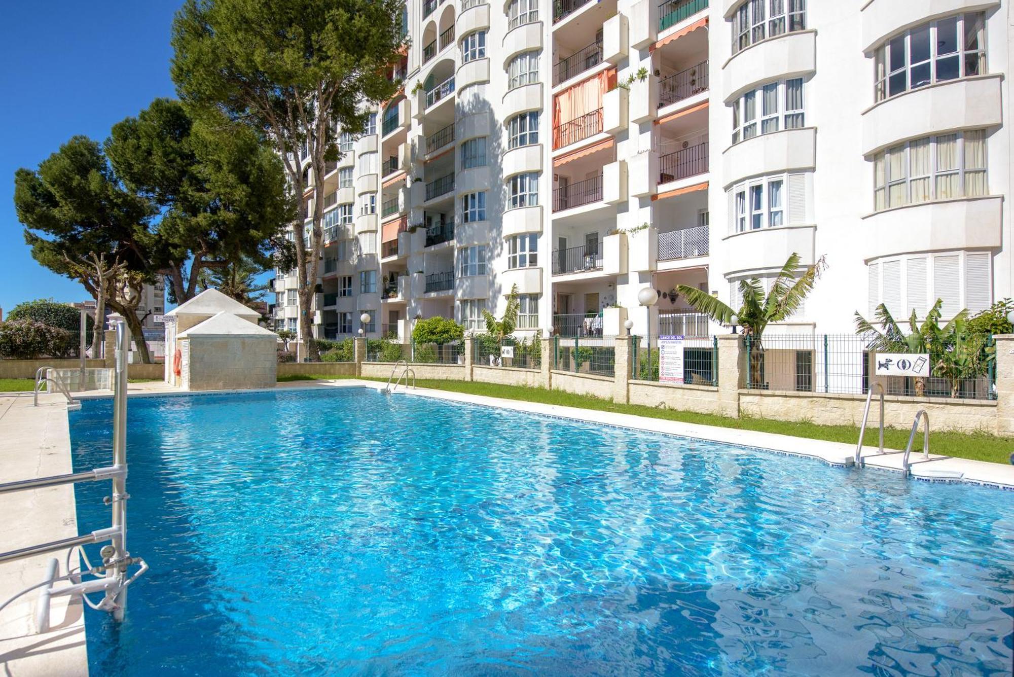 Spacious With Sea Views Apartment