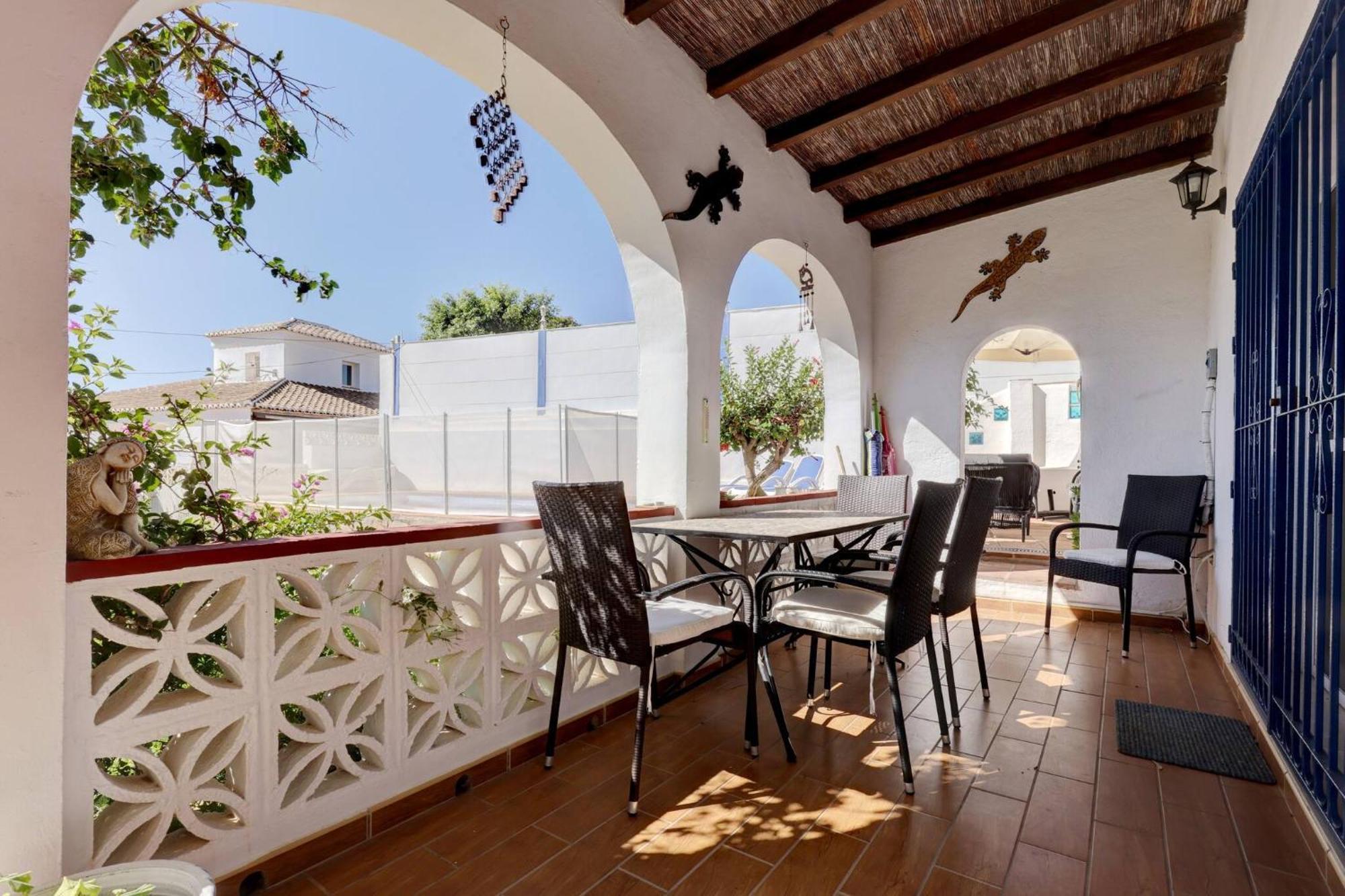 089 Andalusian Style 3 Bed With Office And Private Pool *