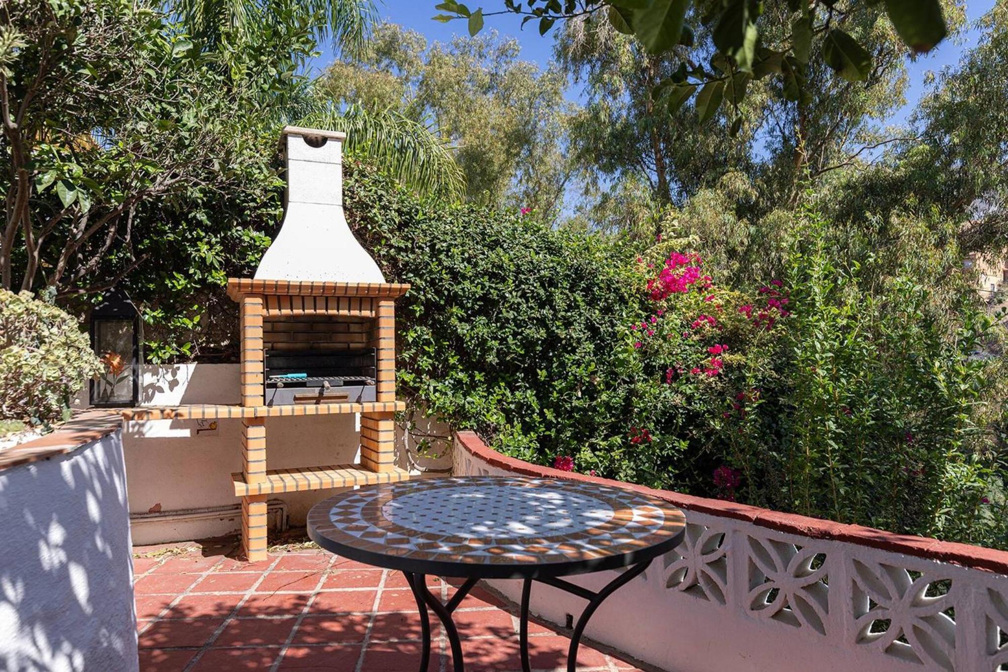 089 Andalusian Style 3 Bed With Office And Private Pool Villa *