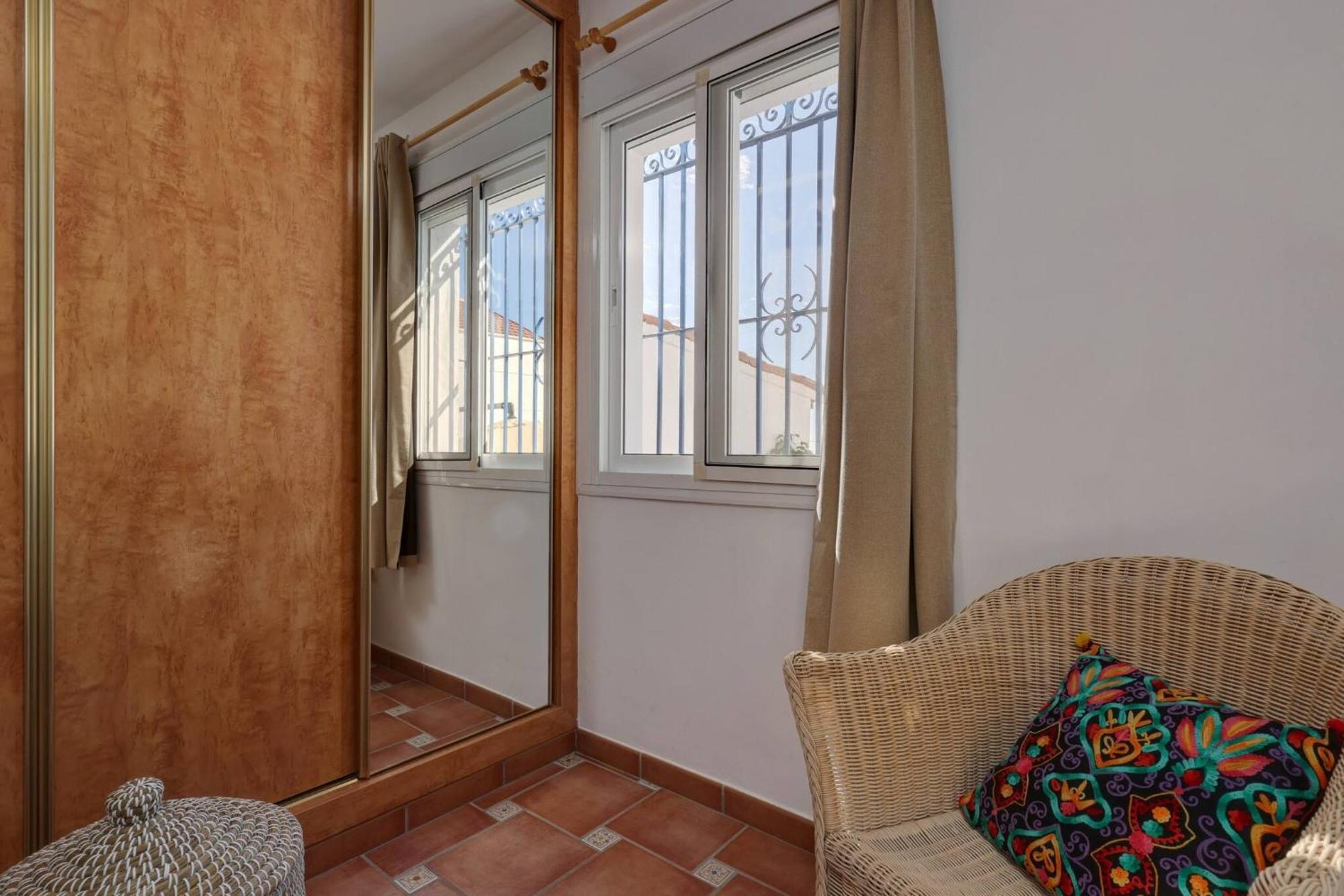 089 Andalusian Style 3 Bed With Office And Private Pool *