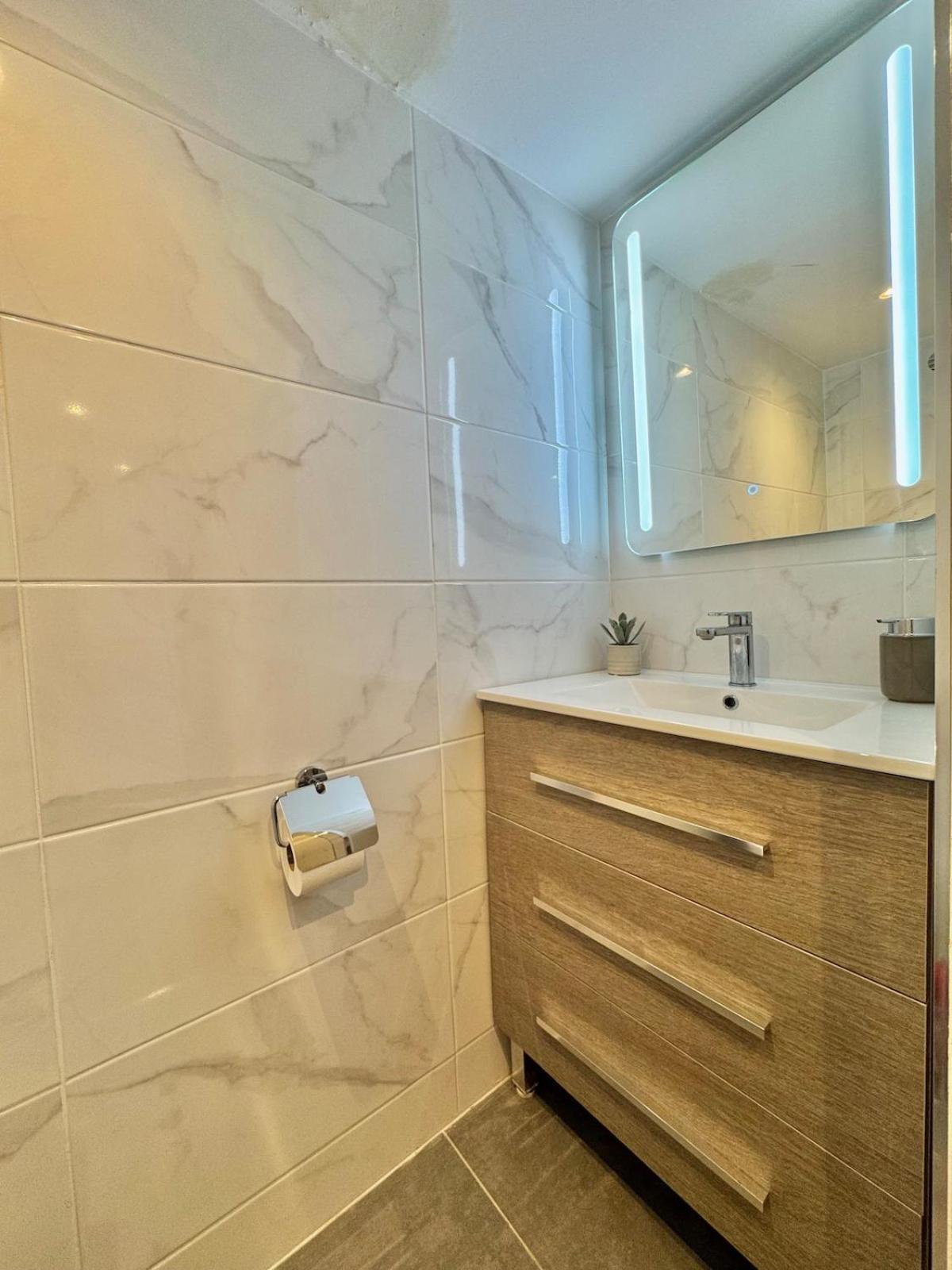 Apartment Lafrenchtouch - Estudio Con Vista Al Puerto Fuengirola