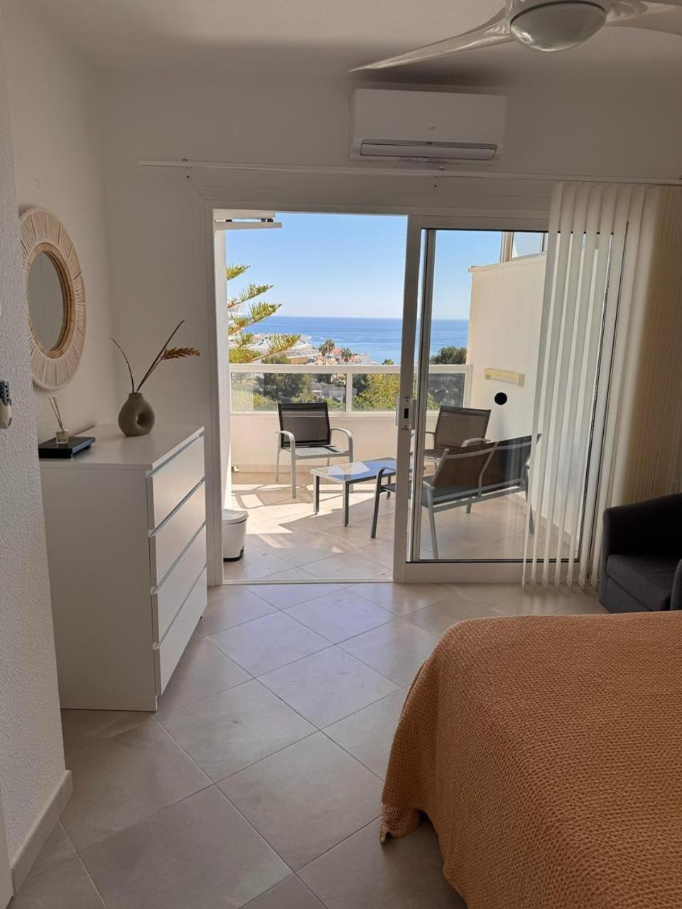 Alessandra 2 Sea View Apartment Fuengirola