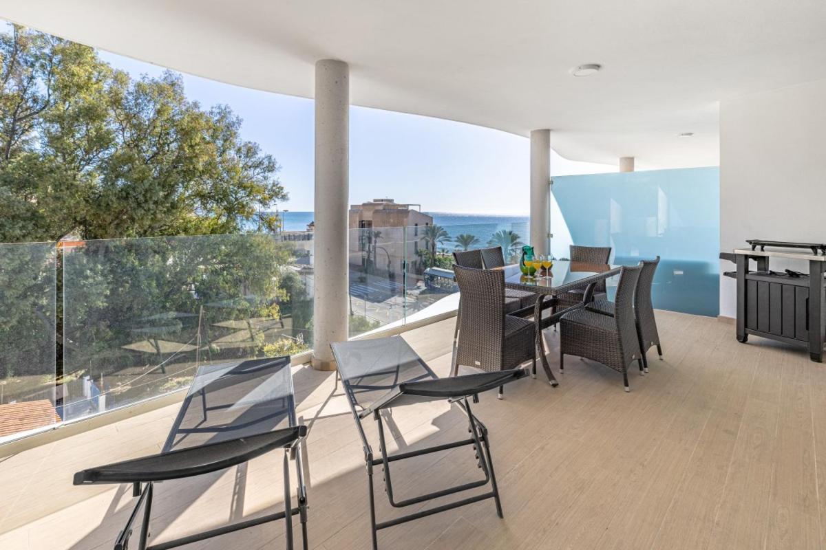 Seaview Splendor 2-br Luxury, Huge Terrace * Fuengirola
