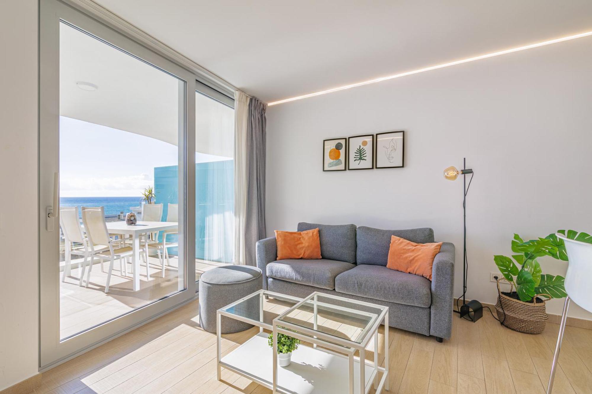 Apartment Stunning Seaview Terrace One-bedroom Fuengirola