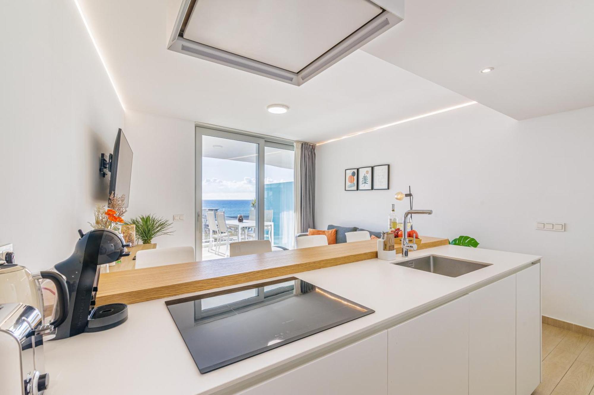 Stunning Seaview Terrace One-bedroom Fuengirola
