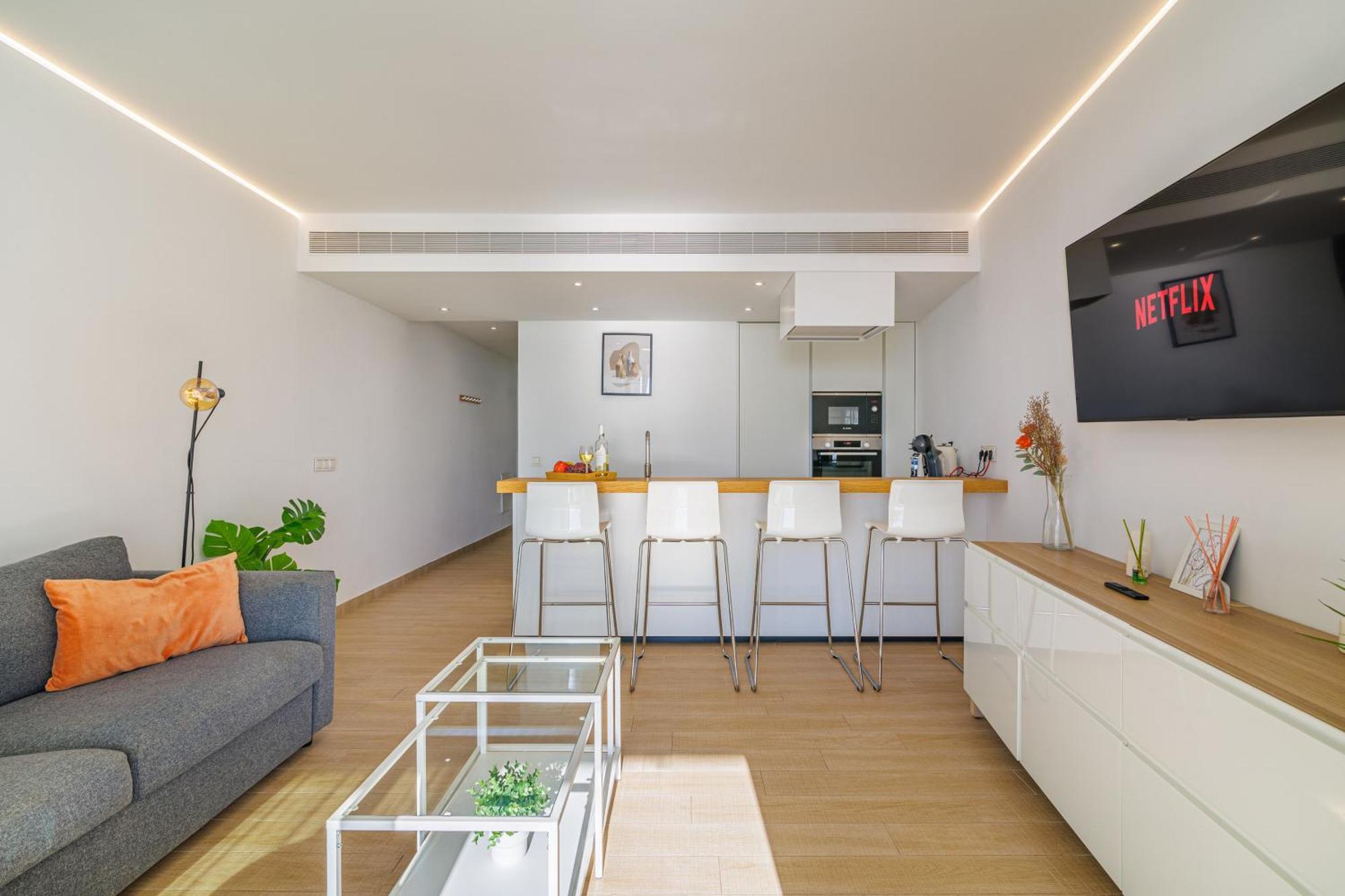 Stunning Seaview Terrace One-bedroom Apartment Fuengirola