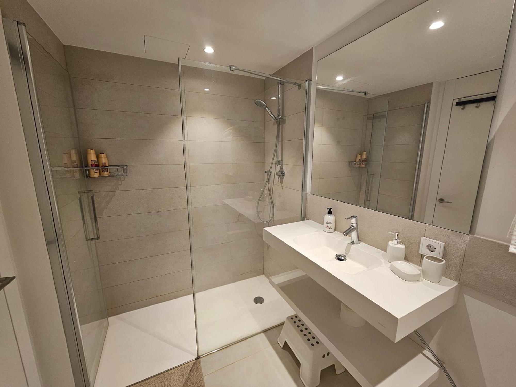 Apartment Sea View Flat In Higueron West