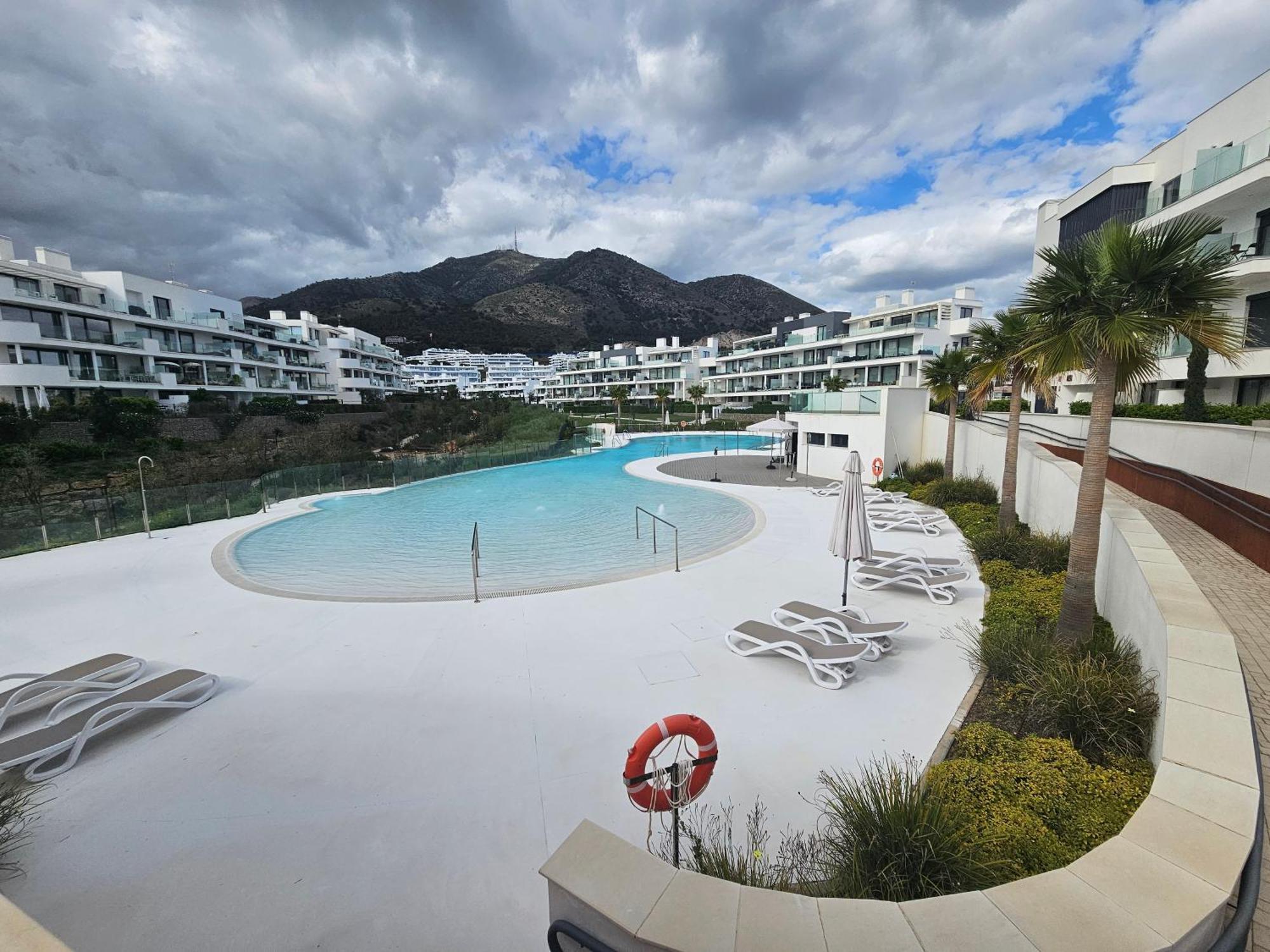 Apartment Sea View Flat In Higueron West *