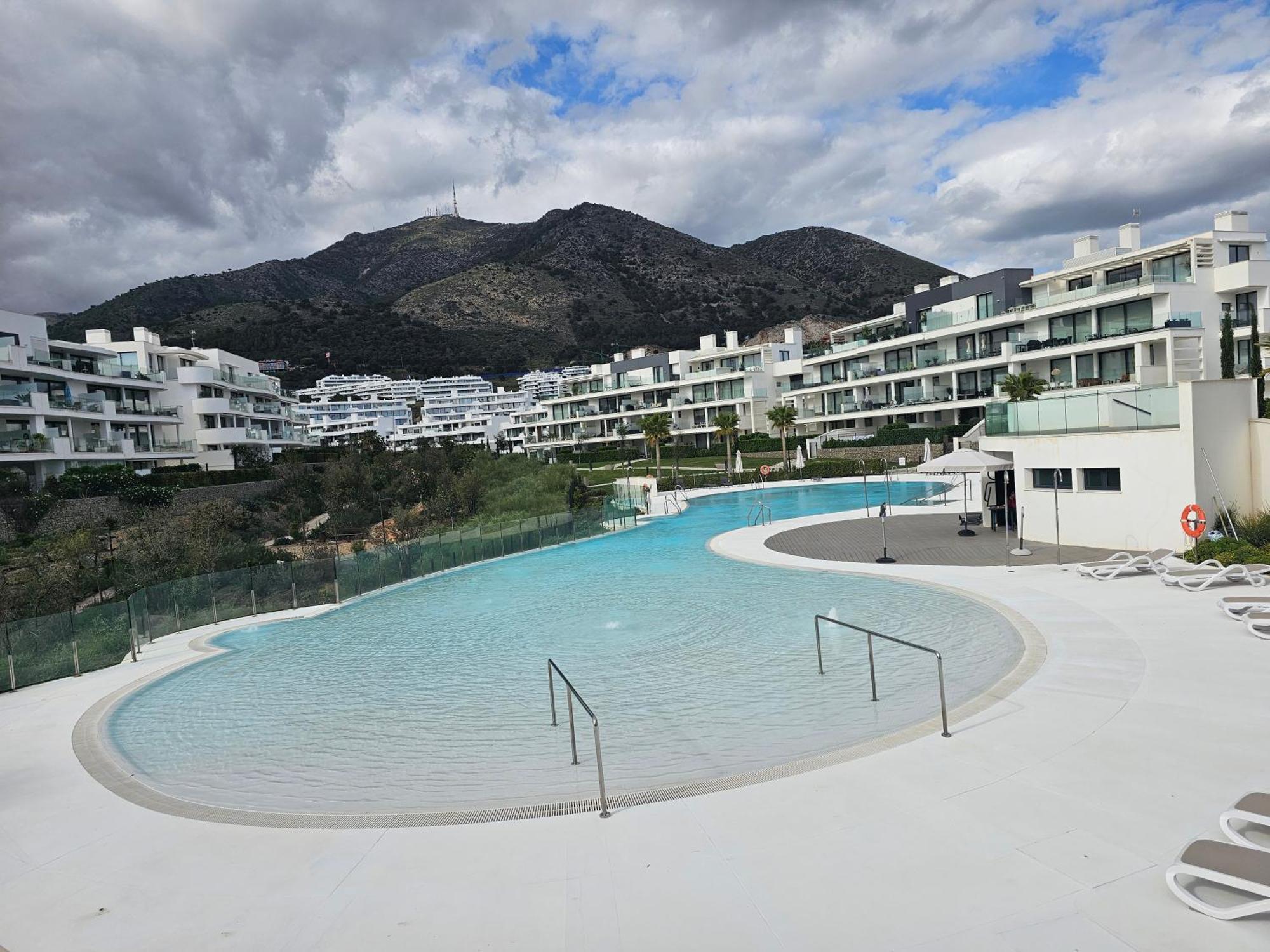 Sea View Flat In Higueron West Fuengirola