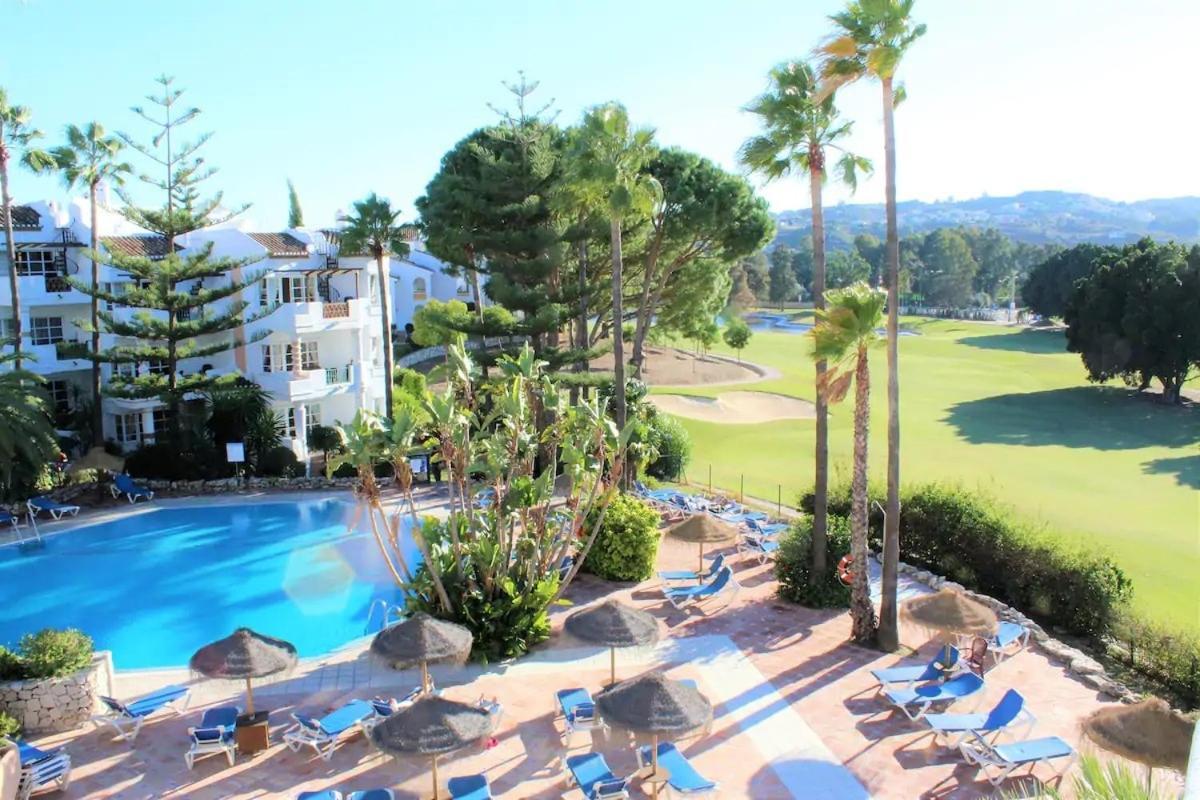 Stylish One Bed At Matchroom Country Club Apartment *