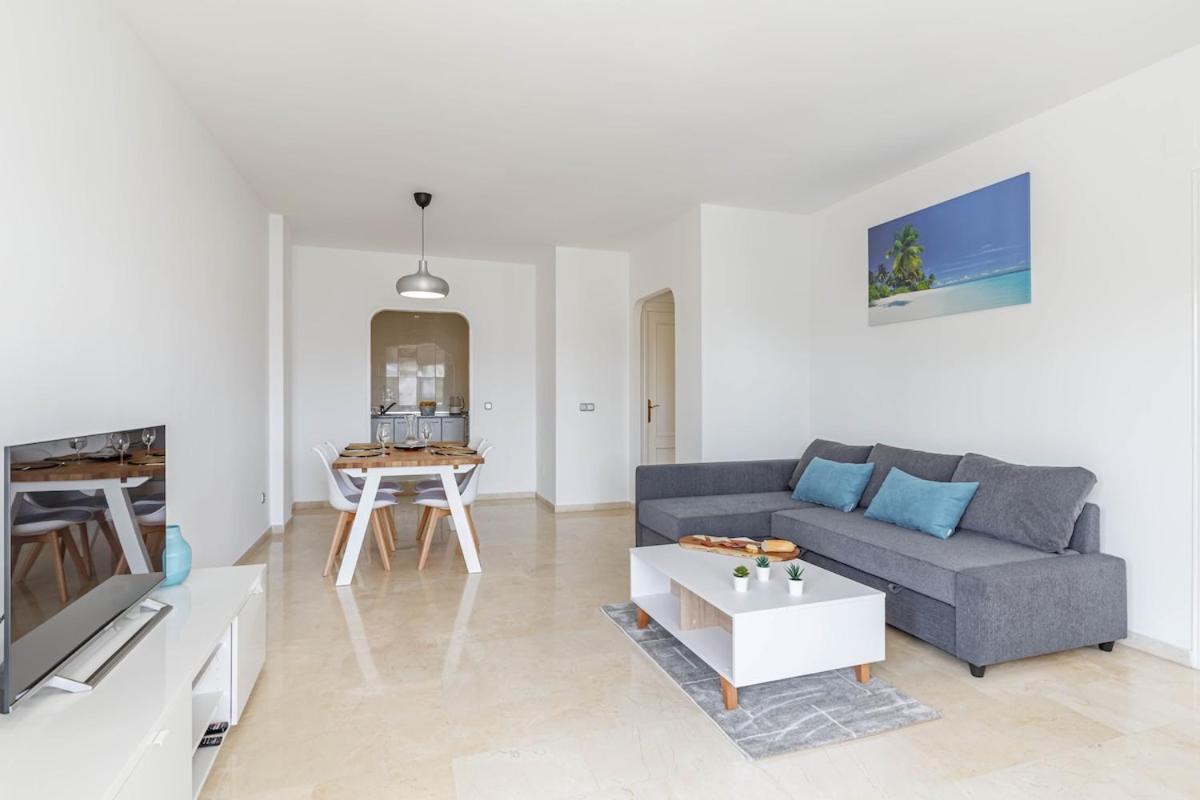 Stylish One Bed At Matchroom Country Club *