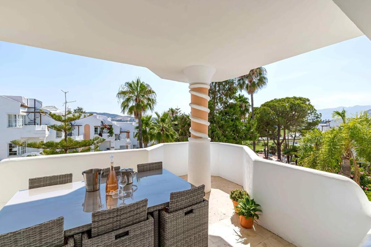 Stylish One Bed At Matchroom Country Club Apartment *