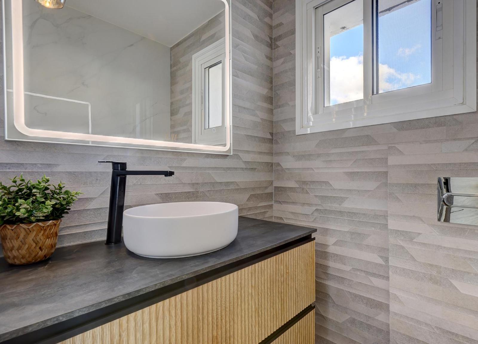 New Luxury Tuulia With Private Pool And Parking Villa