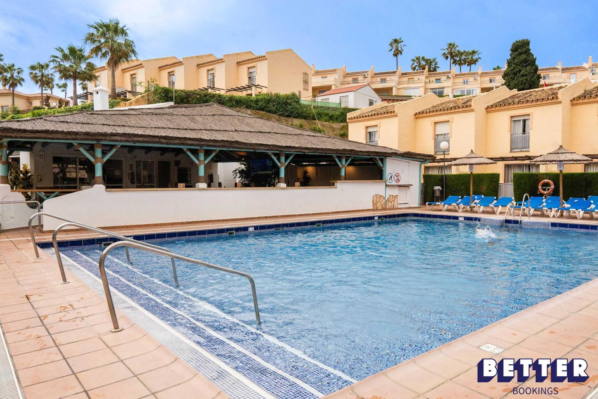 Cozy 2-story Townhouse Family-friendly Fuengirola