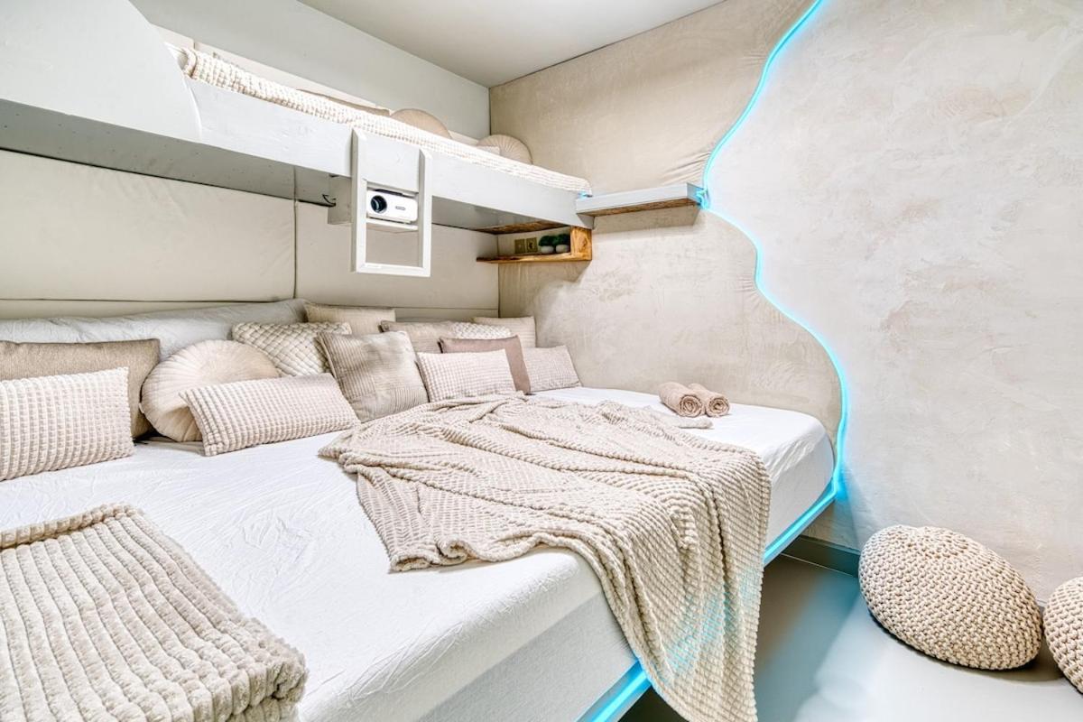 Apartment Luxury With Cinemaroom 600 Mtr From The Fuengirola