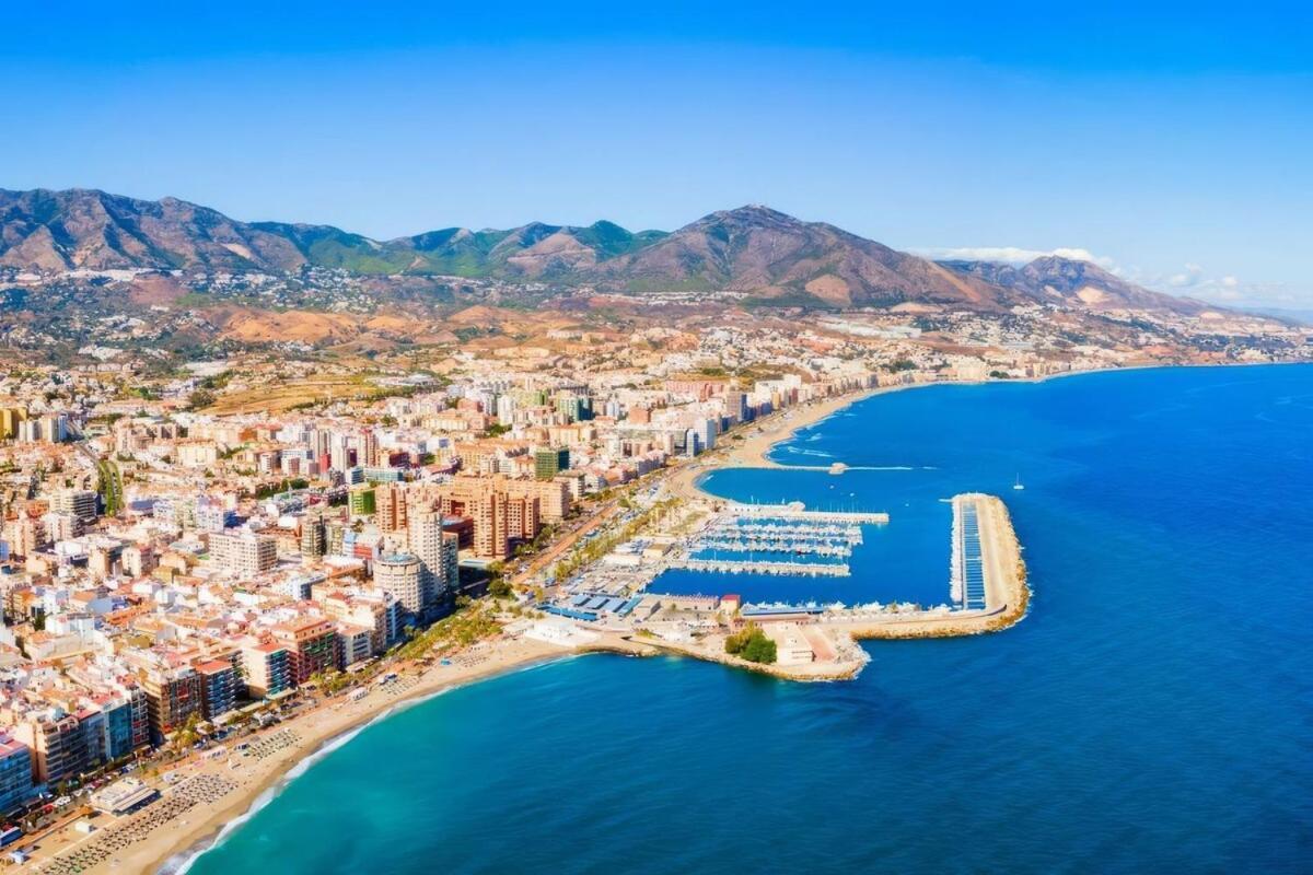 Luxury With Cinemaroom 600 Mtr From The Fuengirola