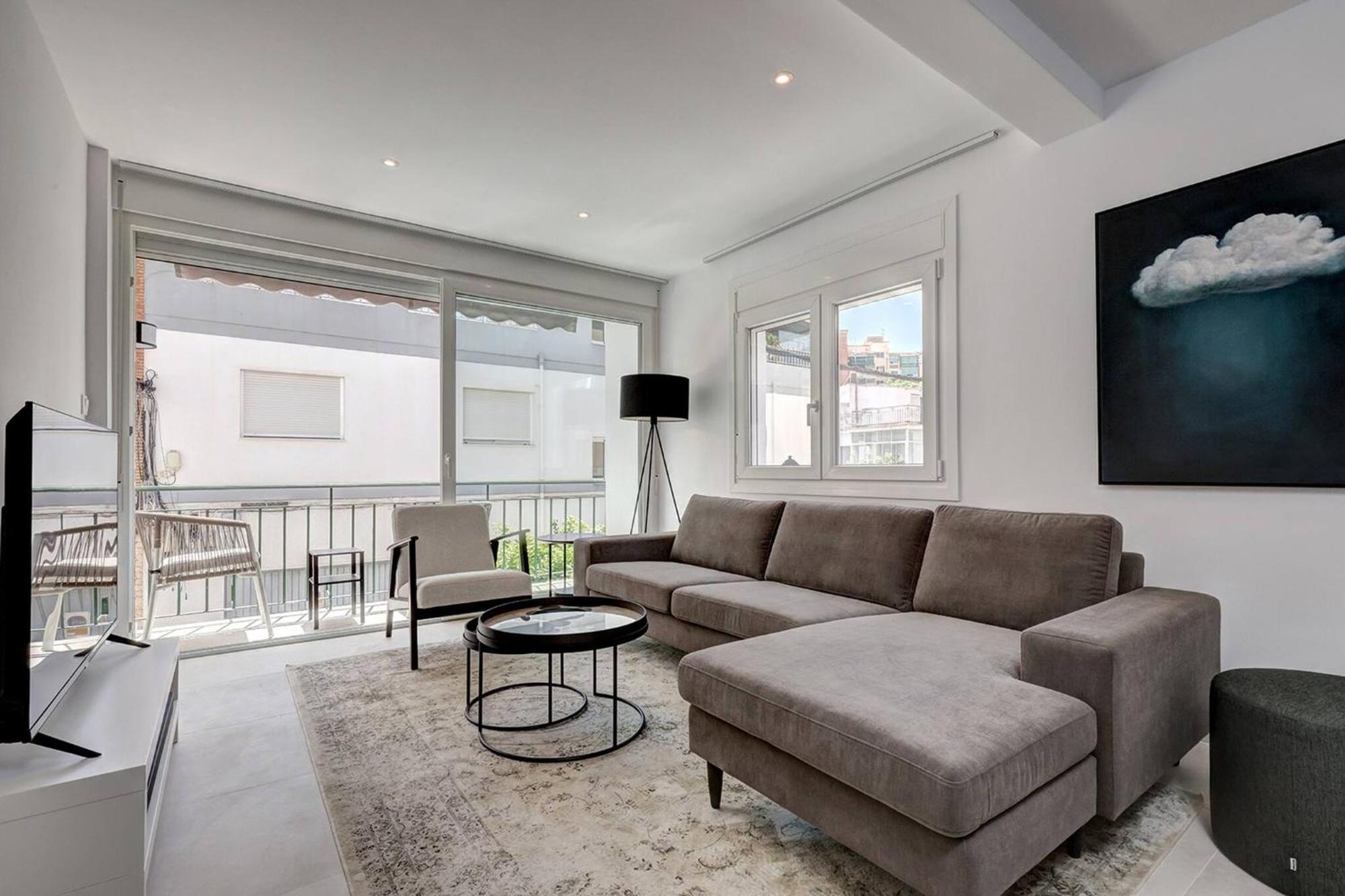 022 Stylish & Modern Apt, Near Apartment Fuengirola
