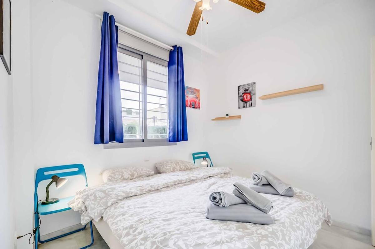 Apartamento 132 - Charming With Sea Views, Fuengirola! *