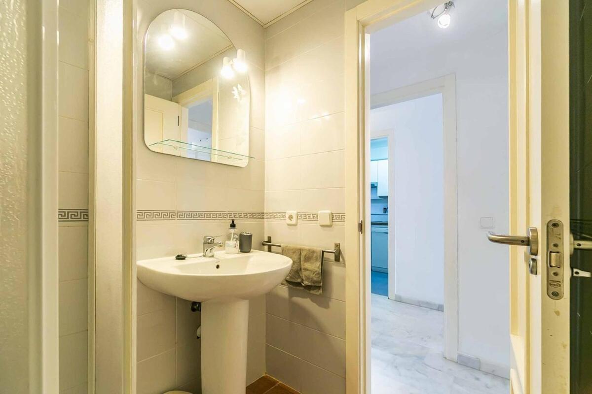 132 - Charming With Sea Views, Fuengirola! Fuengirola