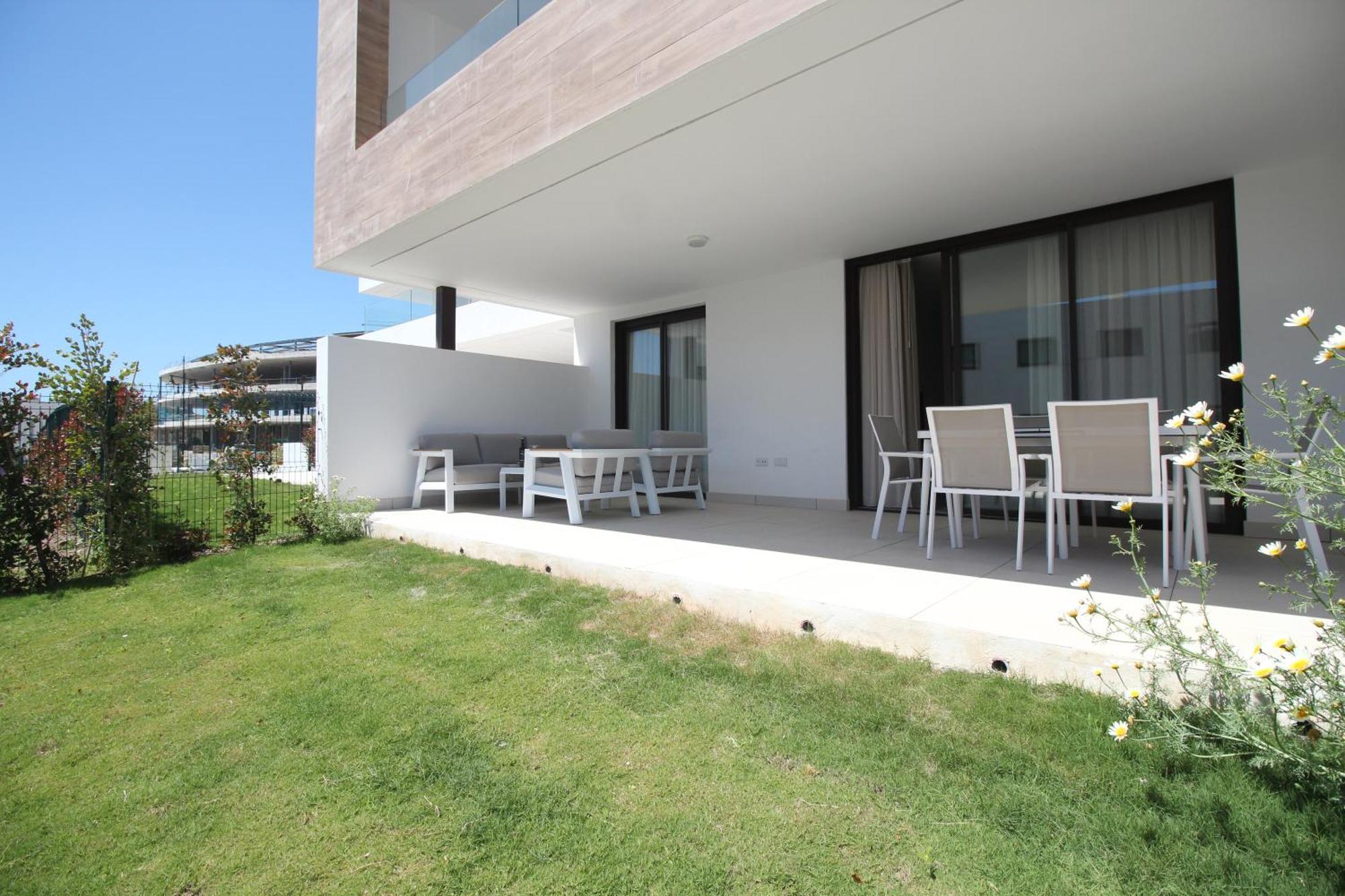 Happy Travel Jasmine Higueron Apartamento *