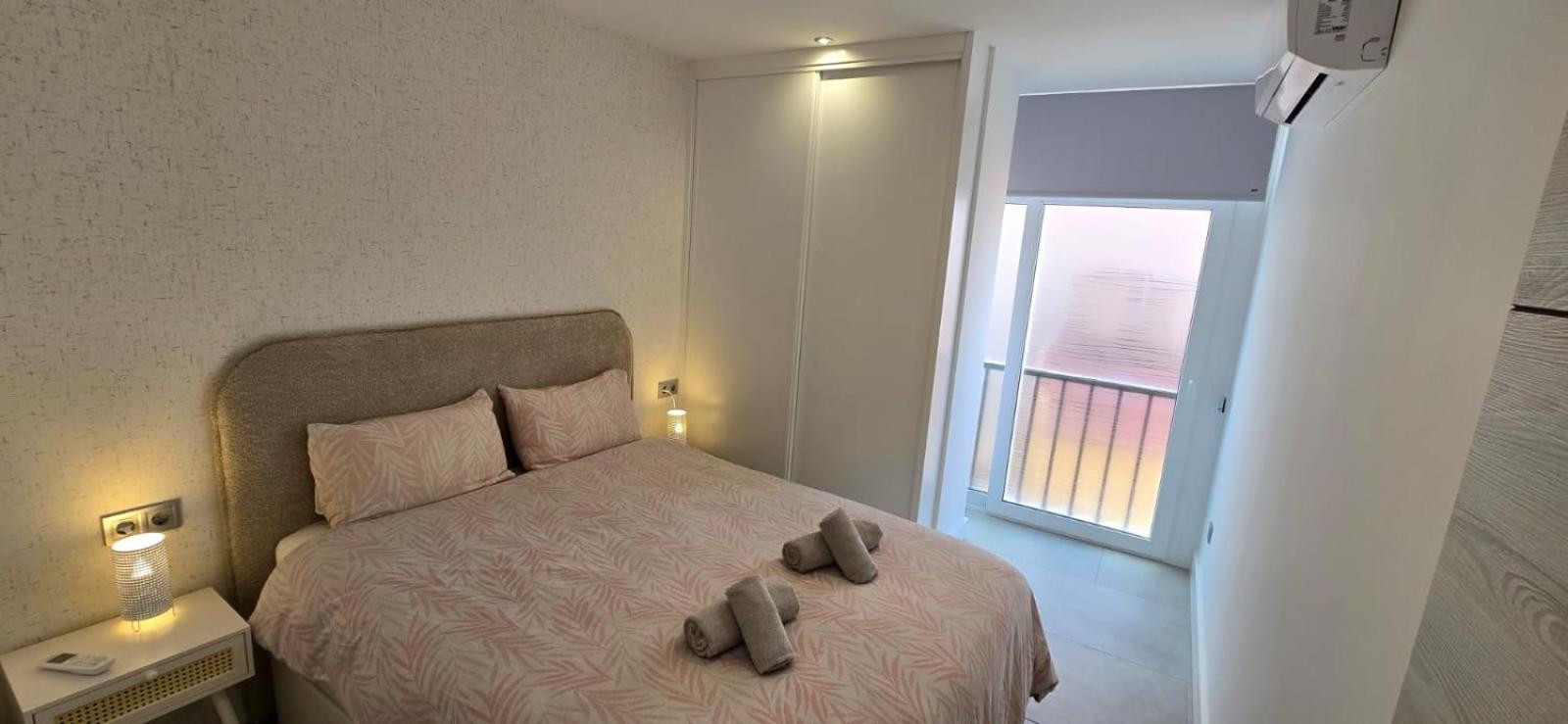 & Quite 2bdr Beachfront Apartment Fuengirola