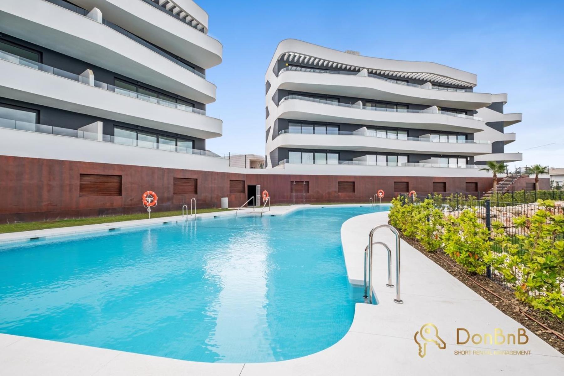 Huoneisto Higueron West Sea View