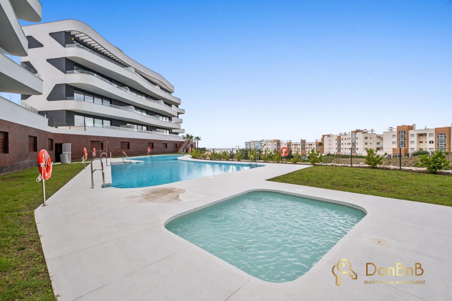 Huoneisto Higueron West Sea View