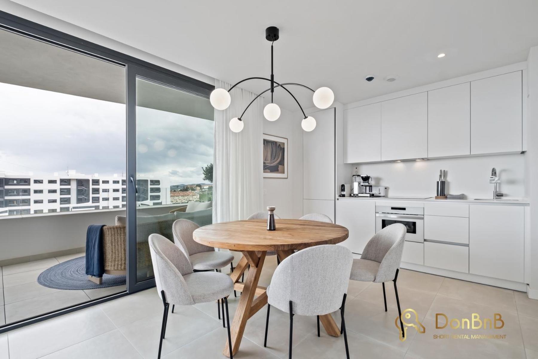 Huoneisto Higueron West Sea View *