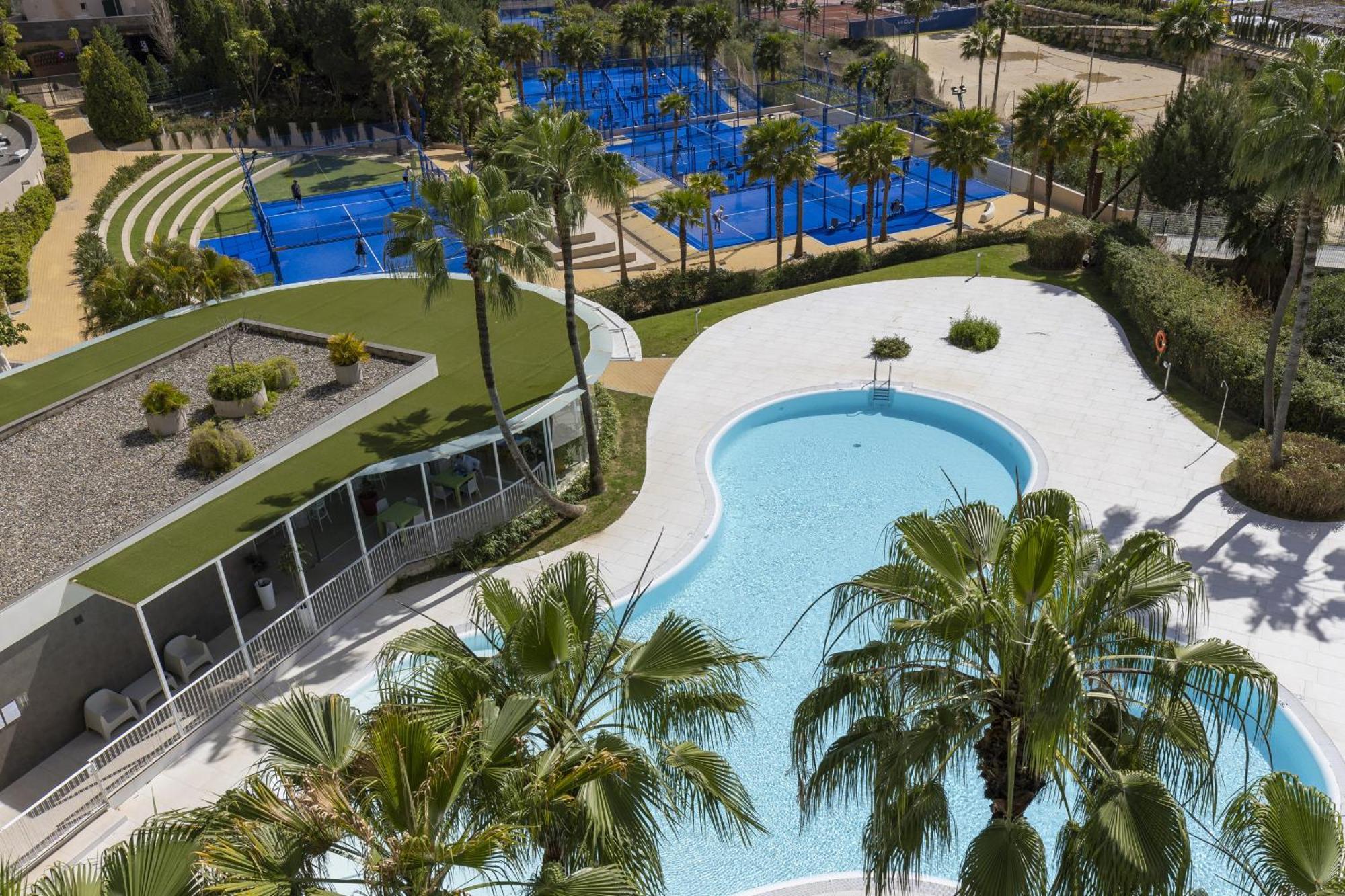 Apartment Luxury With Garden In Higueron