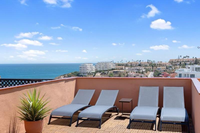 Castle And Sea Views *
