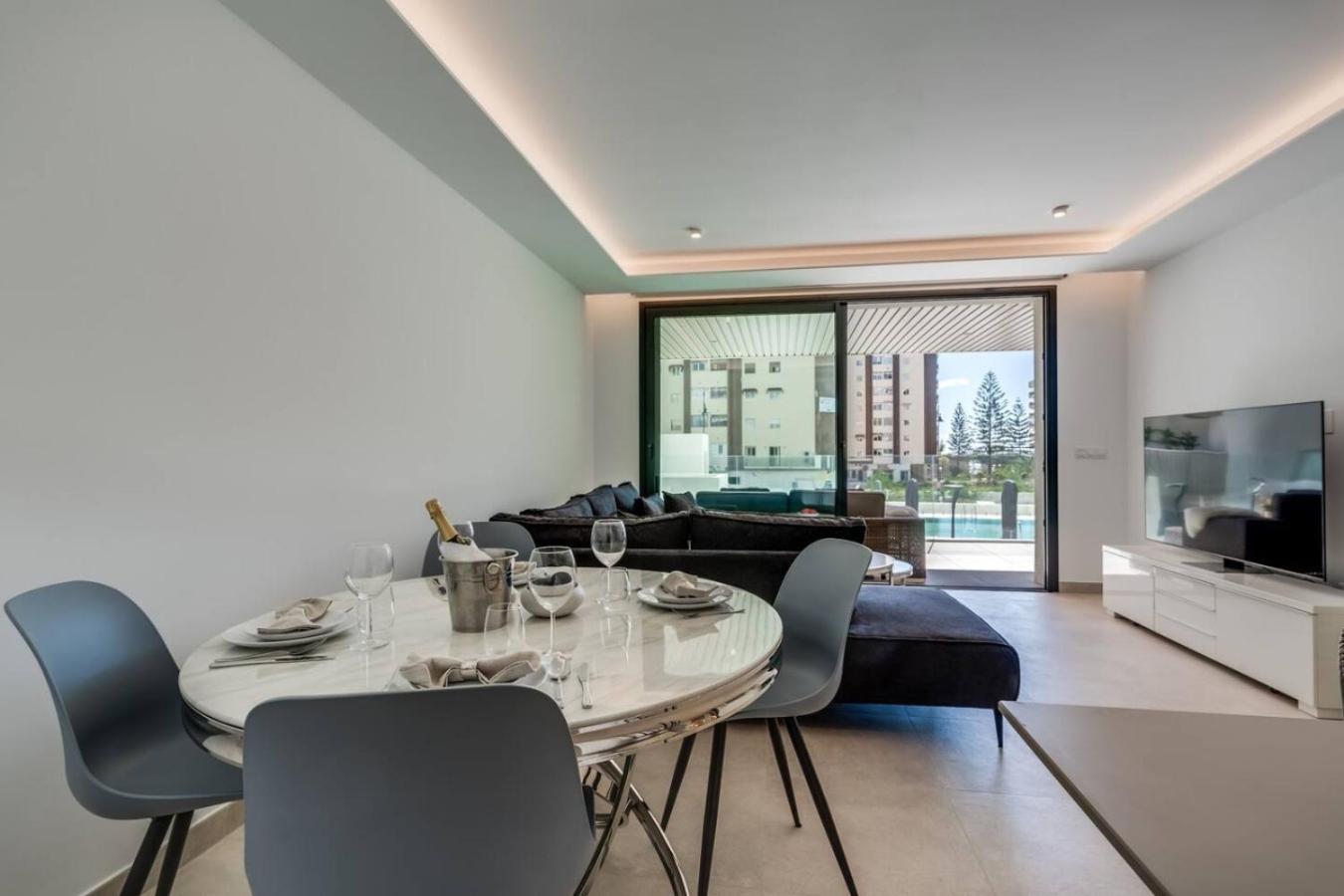 Jade Tower 2br Perfect Location * Fuengirola